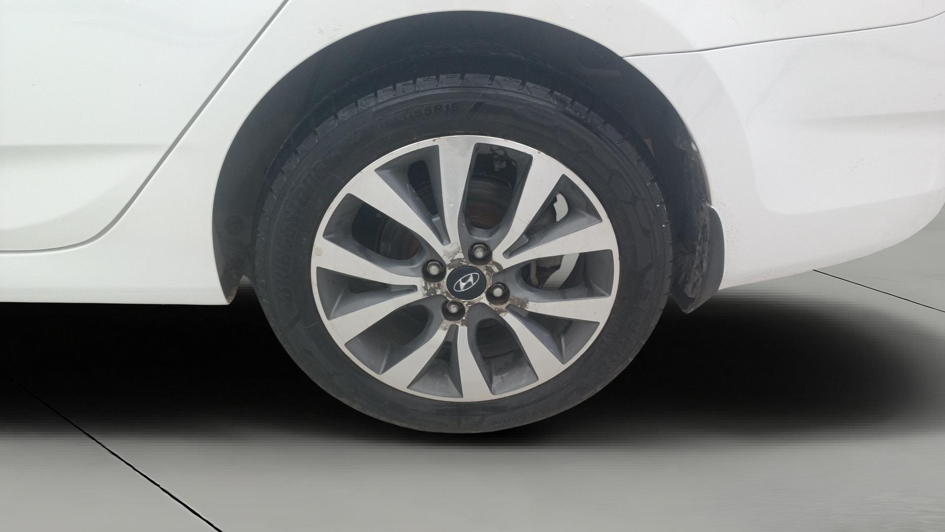 View 2014 Hyundai Fluidic Verna 1.6 VTVT SX Image 8 Used 2014 Hyundai Fluidic Verna 1.6 VTVT SX Image 8