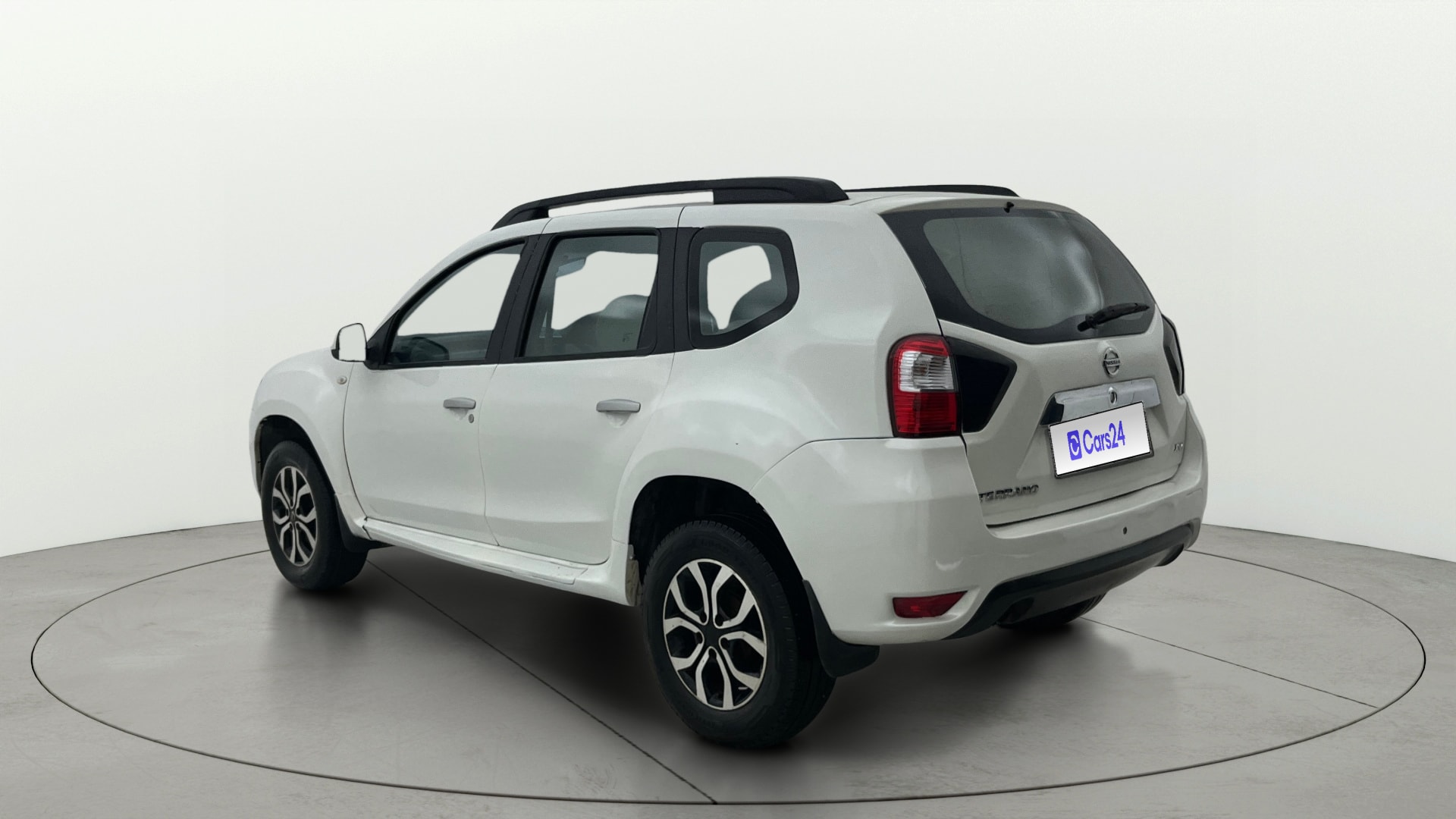 View 2015 Nissan Terrano XL D (O) Image 2 Used 2015 Nissan Terrano XL D (O) Image 2