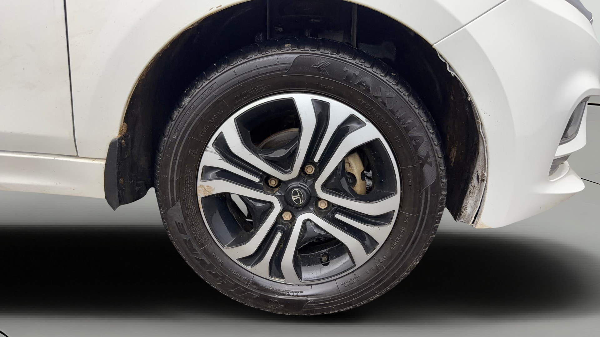 View 2024 Tata Tiago Revotorq XB Image 39 Used 2024 Tata Tiago Revotorq XB Image 39