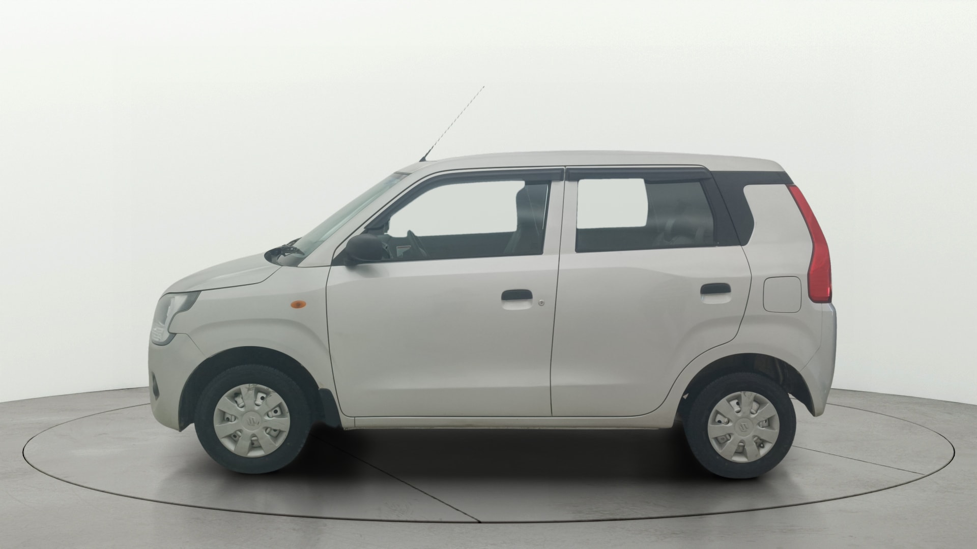 View 2021 Maruti Suzuki 1000 Base Variant Image 5 Used 2021 Maruti Suzuki 1000 Base Variant Image 5