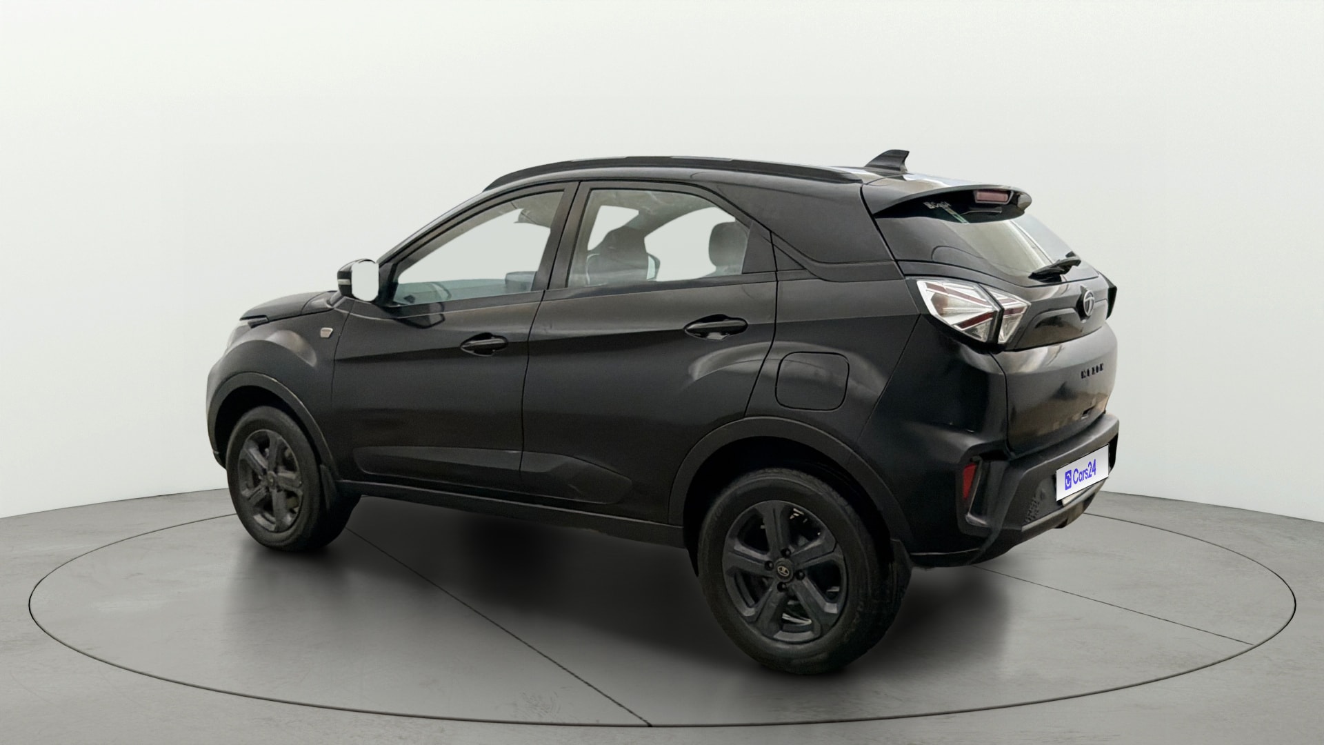 View 2023 Tata Nexon Revotron XE Image 2 Used 2023 Tata Nexon Revotron XE Image 2