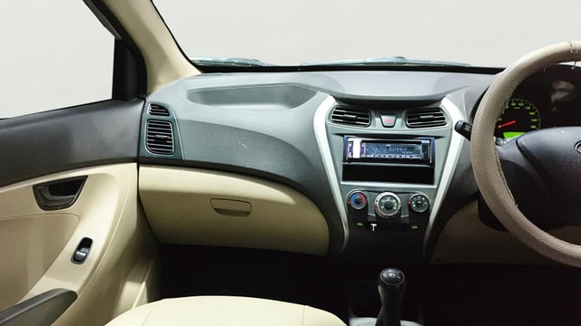View Hyundai EON Image 17 Used Hyundai EON Image 17