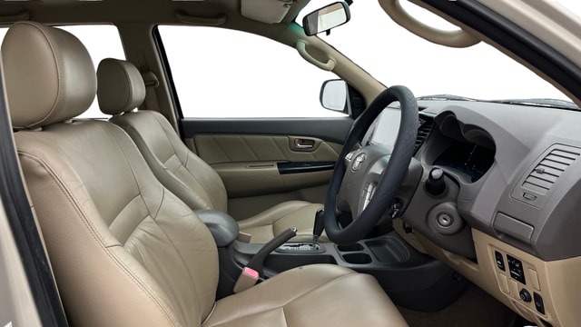 View Toyota Fortuner Image 19 Used Toyota Fortuner Image 19