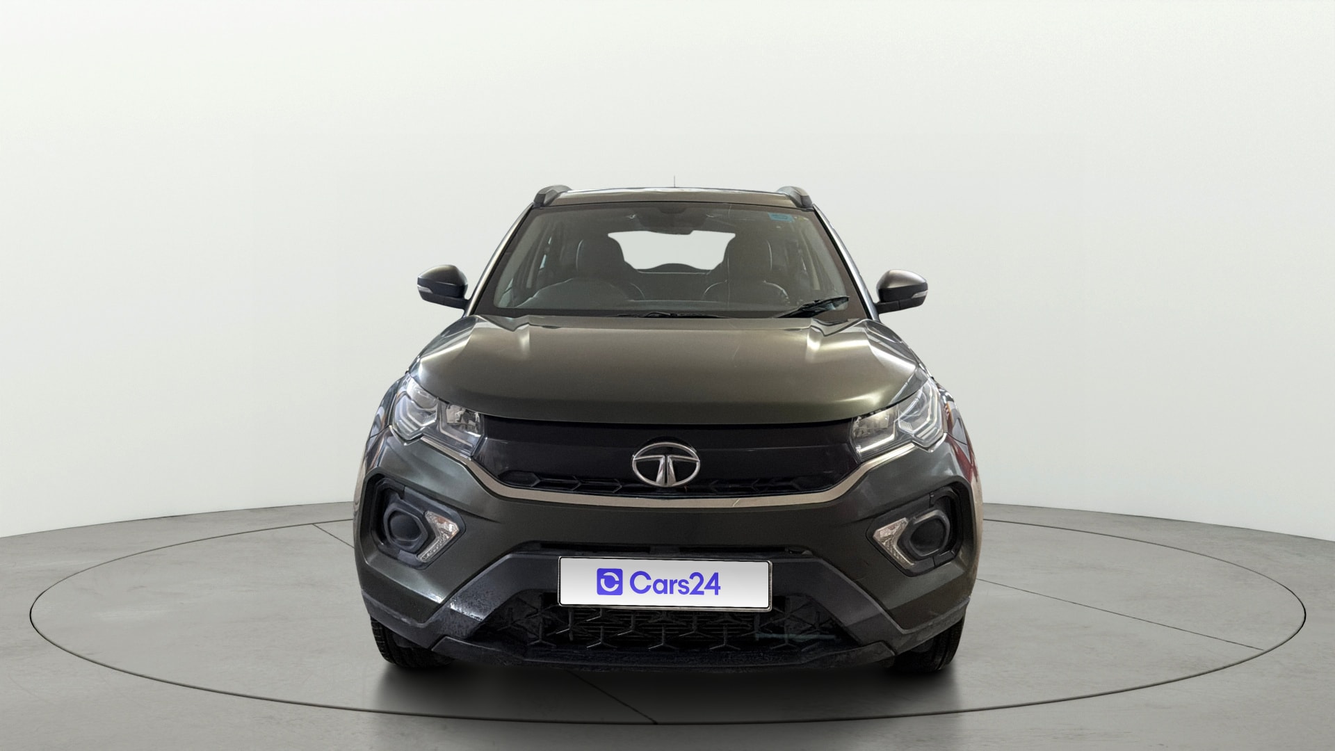 View 2020 Tata Nexon Revotron XMA AMT Image 1 Used 2020 Tata Nexon Revotron XMA AMT Image 1