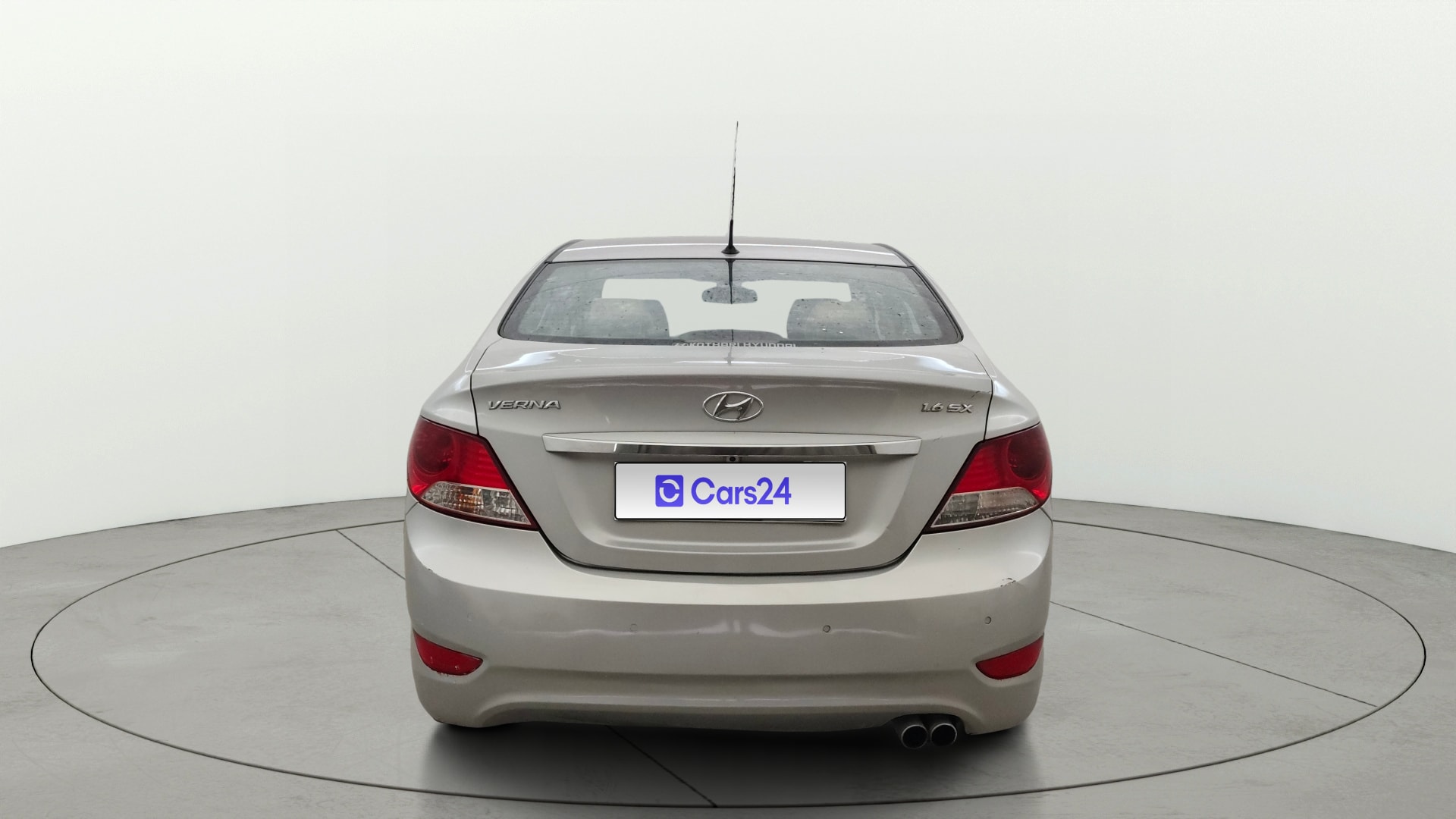 View 2014 Hyundai Fluidic Verna 1.6 CRDI SX (O) AT Image 40 Used 2014 Hyundai Fluidic Verna 1.6 CRDI SX (O) AT Image 40