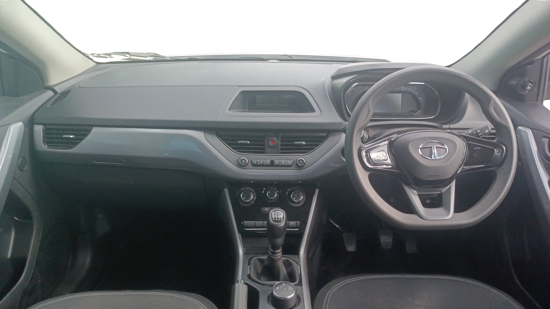View 2023 Tata Nexon Revotron XM Image 15 Used 2023 Tata Nexon Revotron XM Image 15