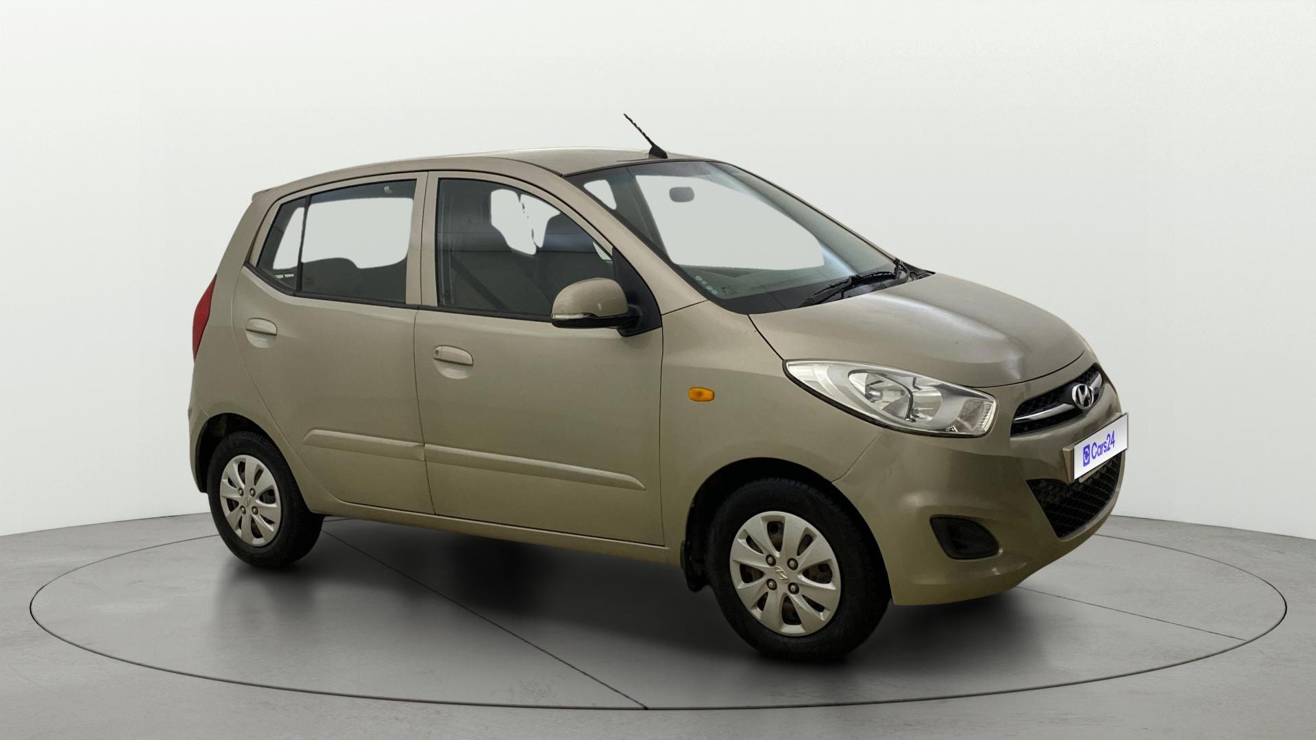 View 2013 Hyundai i10 1.2 Sportz AT Image 35 Used 2013 Hyundai i10 1.2 Sportz AT Image 35