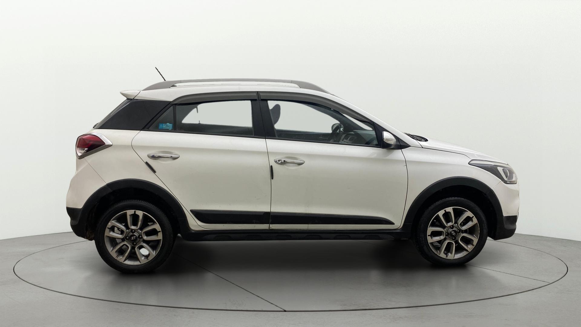 View 2016 Hyundai i20 Active 1.4 SX Image 8 Used 2016 Hyundai i20 Active 1.4 SX Image 8