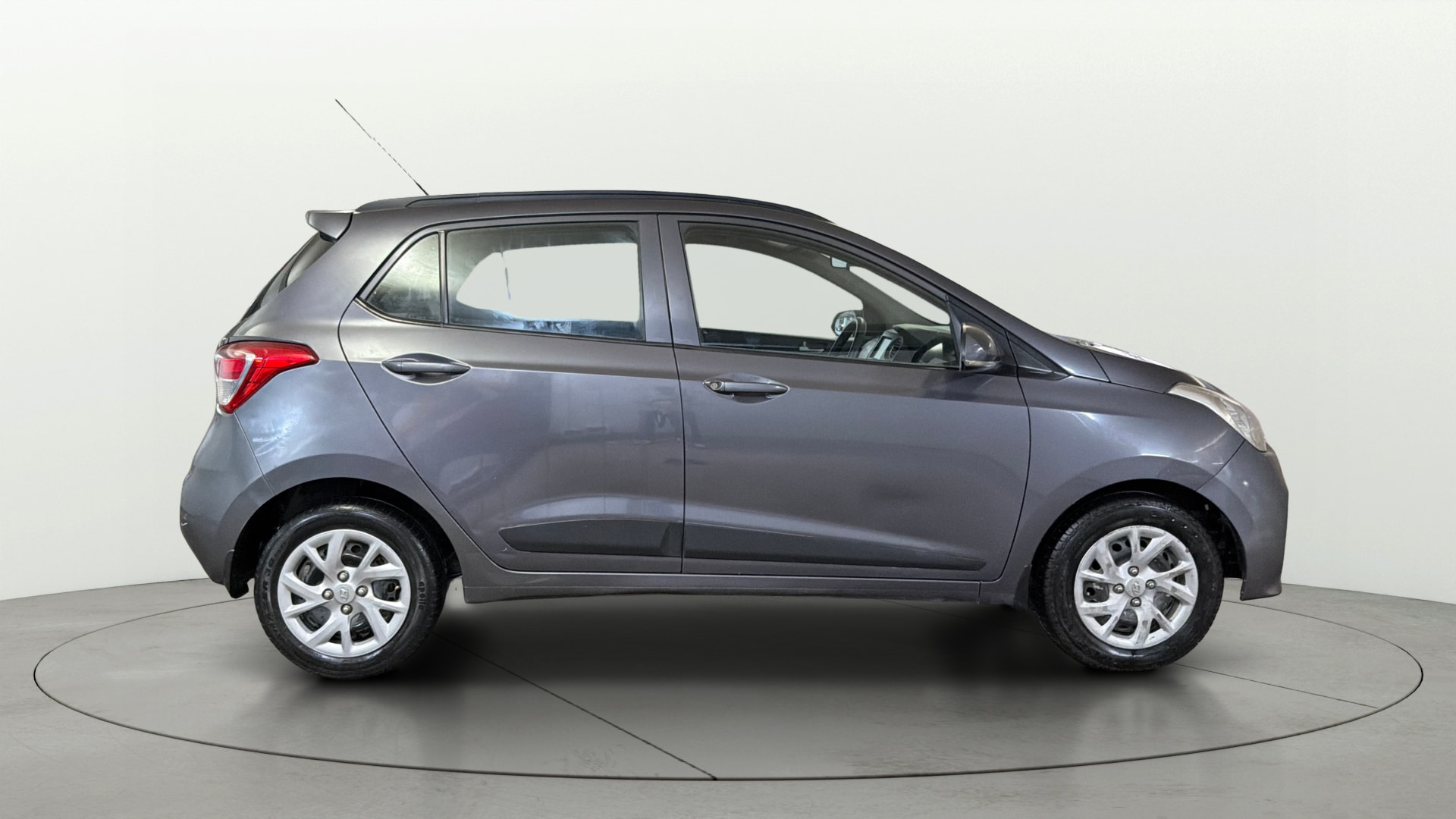 View 2019 Hyundai Grand i10 Sportz 1.2 Kappa Image 8 Used 2019 Hyundai Grand i10 Sportz 1.2 Kappa Image 8