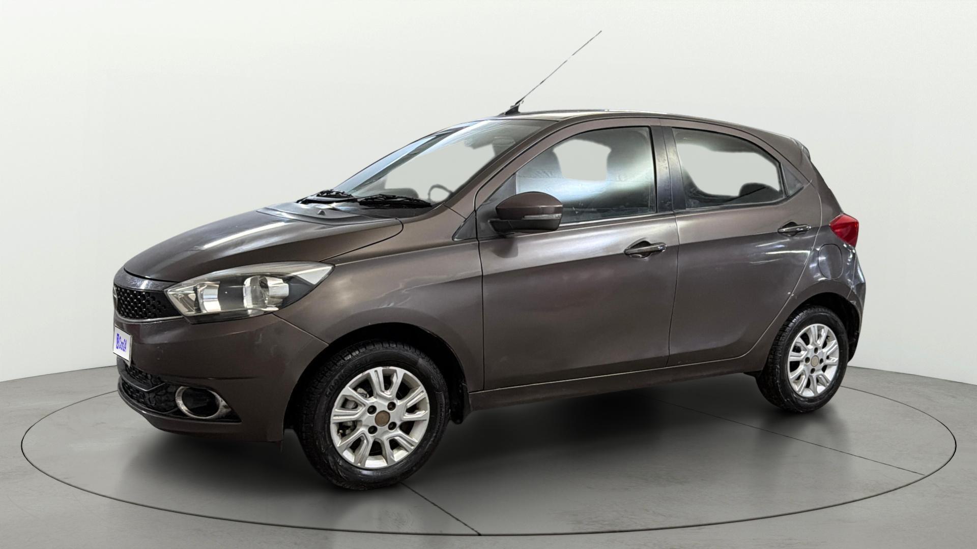 View 2016 Tata Tiago Revotorq XB Image 34 Used 2016 Tata Tiago Revotorq XB Image 34