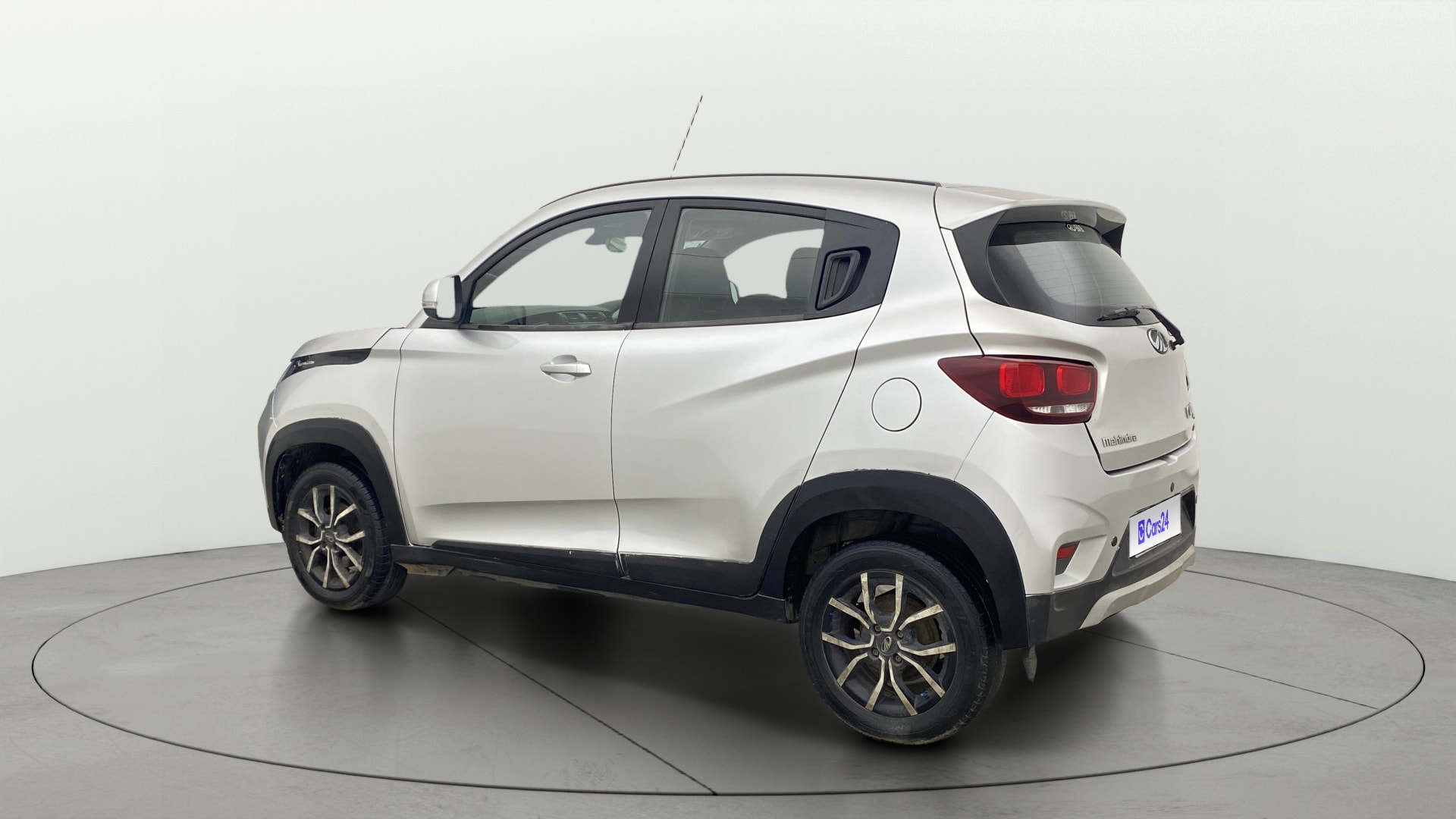 View 2019 Mahindra KUV100 K2 Petrol BS IV Image 2 Used 2019 Mahindra KUV100 K2 Petrol BS IV Image 2