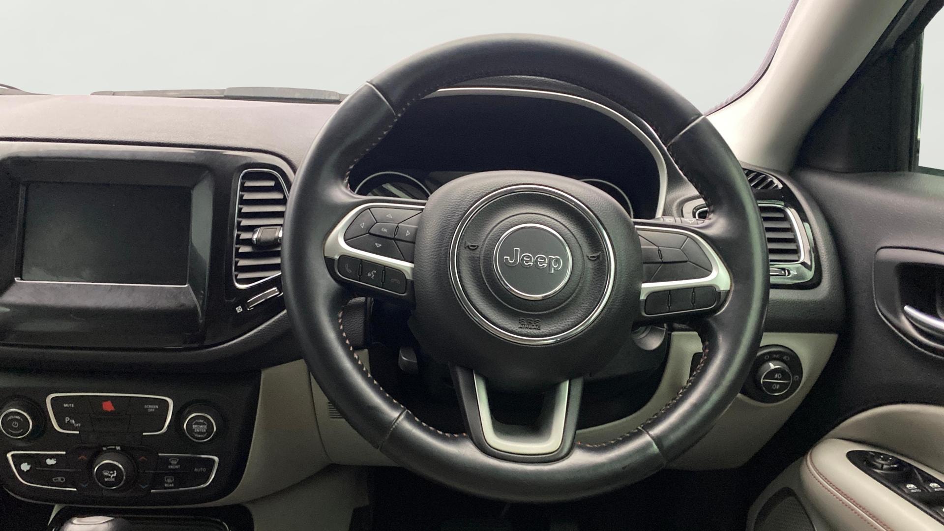View 2017 Jeep Compass Limited 1.4 Multi AIR Petrol DDCT AT BS IV Image 20 Used 2017 Jeep Compass Limited 1.4 Multi AIR Petrol DDCT AT BS IV Image 20