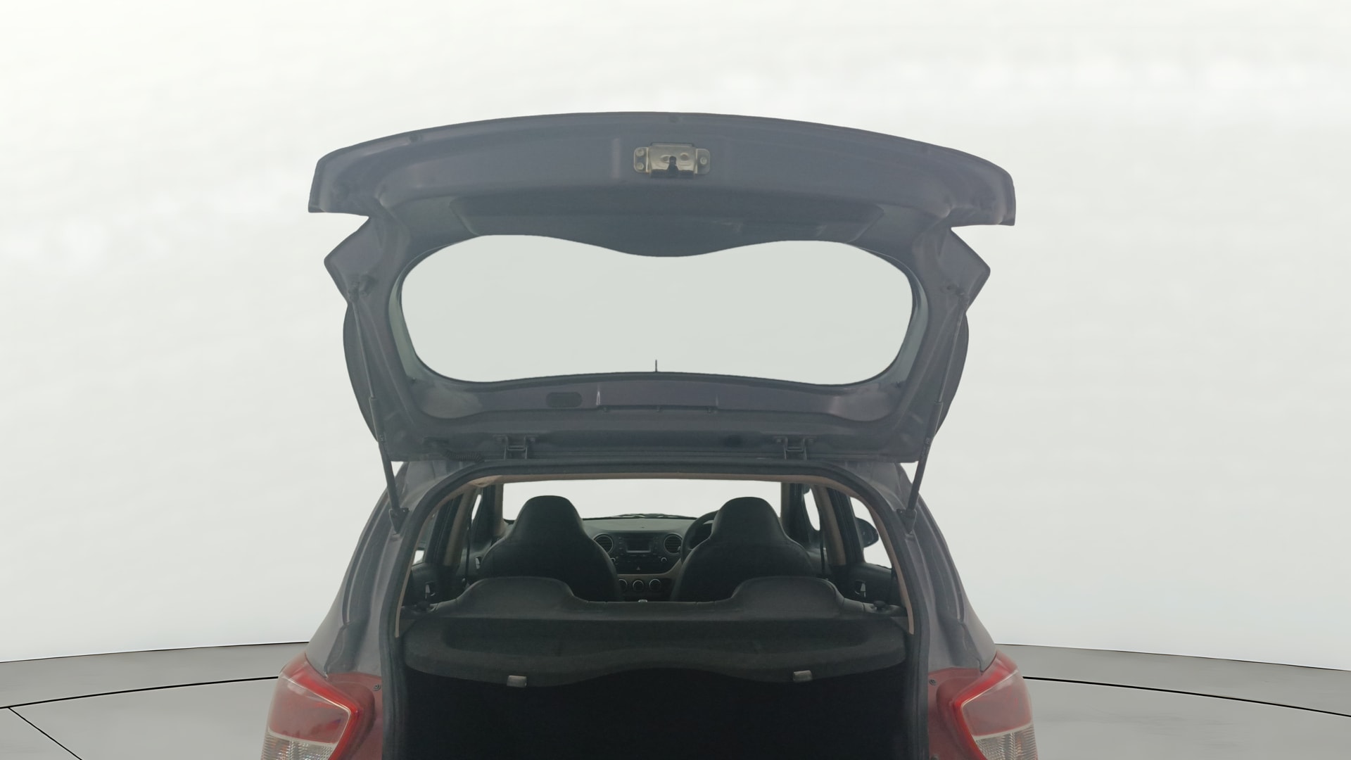 View 2015 Hyundai Grand i10 Sportz 1.2 Kappa Image 16 Used 2015 Hyundai Grand i10 Sportz 1.2 Kappa Image 16