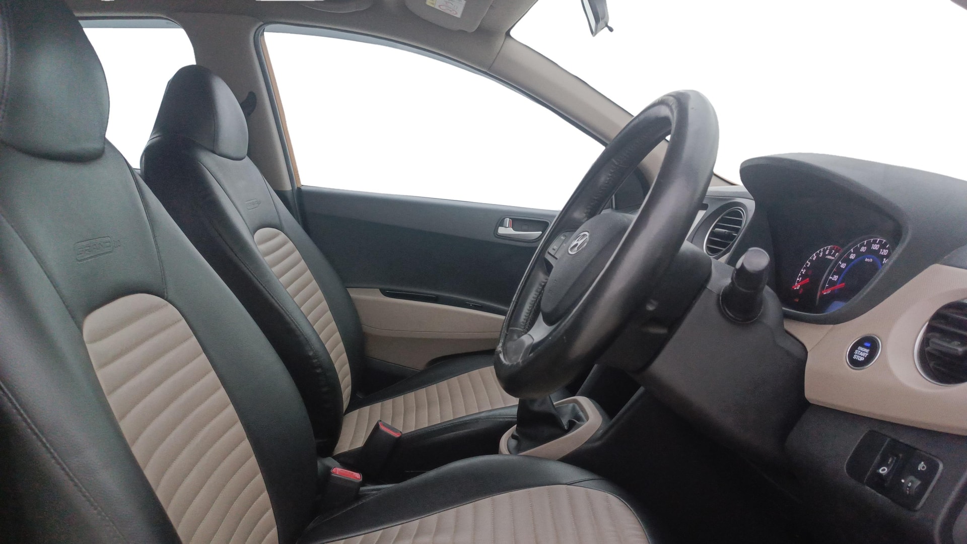 View 2017 Hyundai Grand i10 1.2 Asta Petrol Image 18 Used 2017 Hyundai Grand i10 1.2 Asta Petrol Image 18