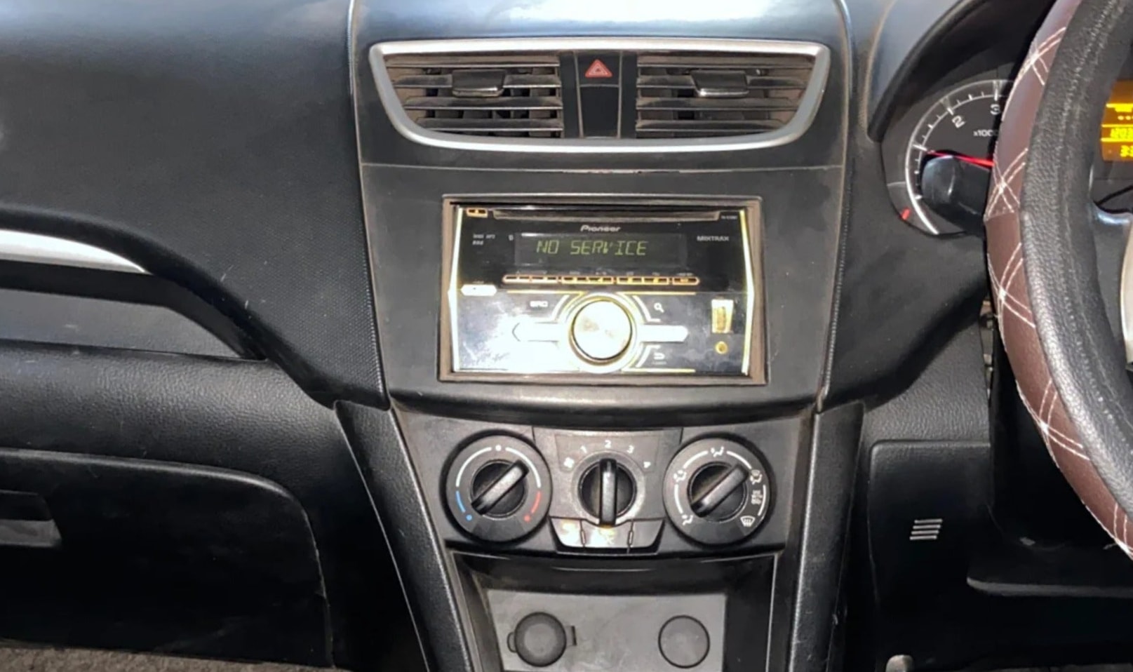 View 2013 Maruti Suzuki 1000 Base Variant Image 17 Used 2013 Maruti Suzuki 1000 Base Variant Image 17