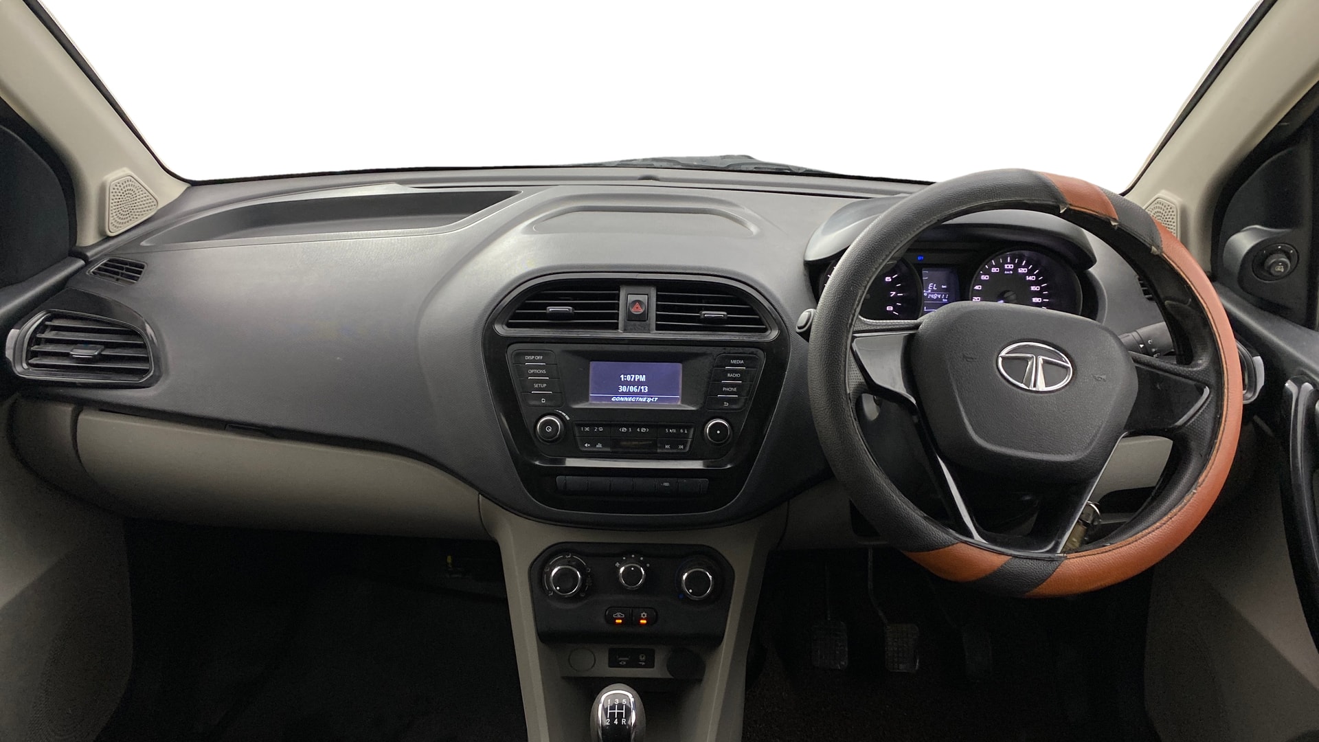 View 2018 Tata Tiago Revotorq XB Image 15 Used 2018 Tata Tiago Revotorq XB Image 15