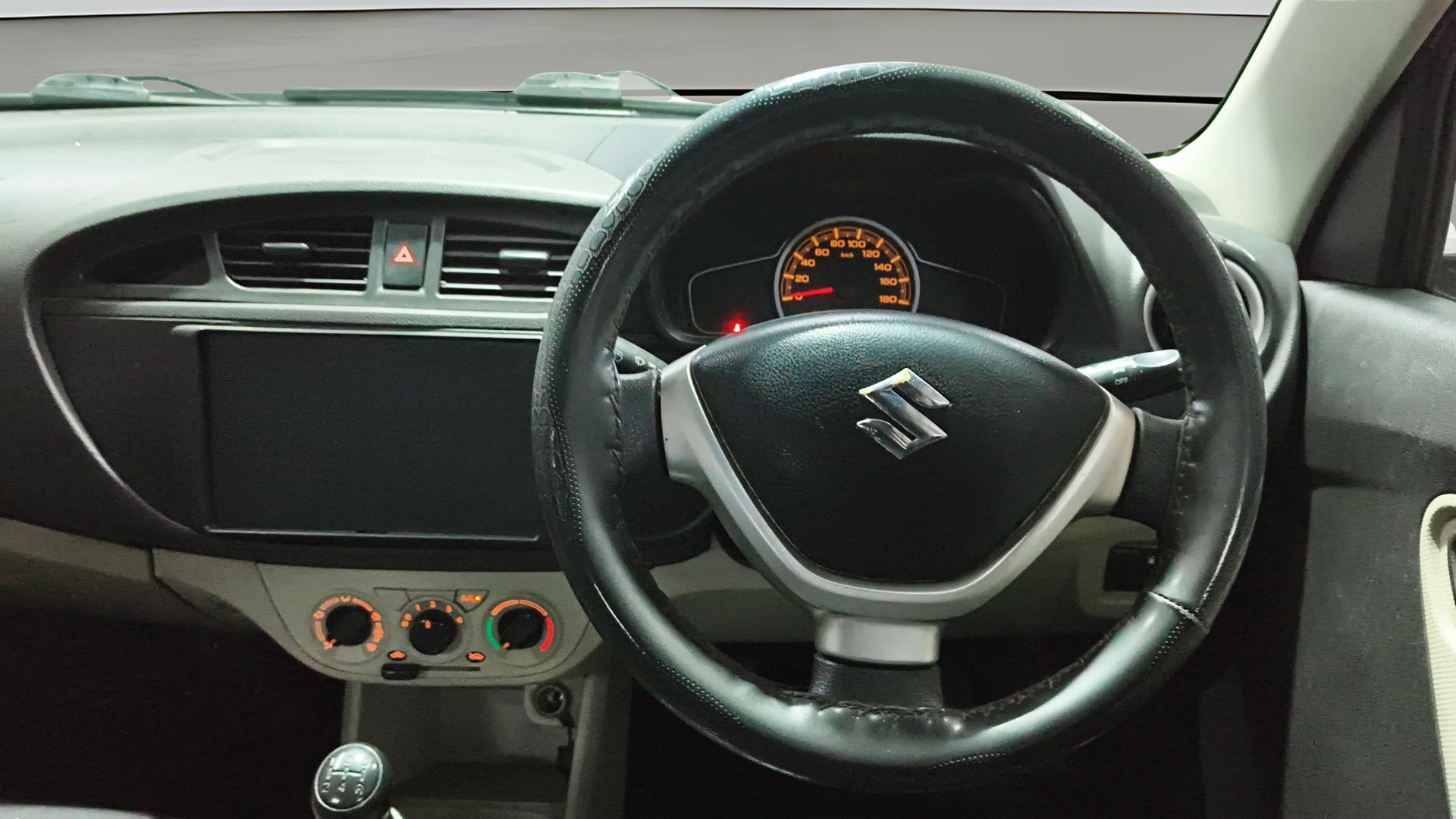 View 2022 Maruti Suzuki 1000 Base Variant Image 20 Used 2022 Maruti Suzuki 1000 Base Variant Image 20