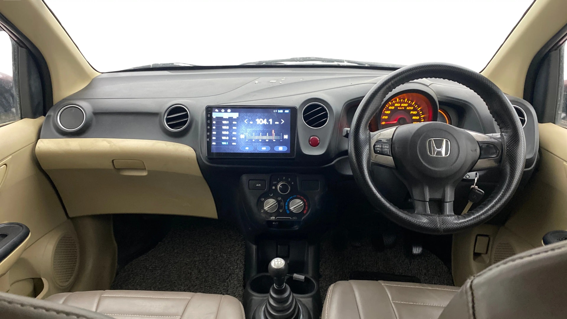 View 2014 Honda Amaze E MT Petrol BS IV Image 15 Used 2014 Honda Amaze E MT Petrol BS IV Image 15