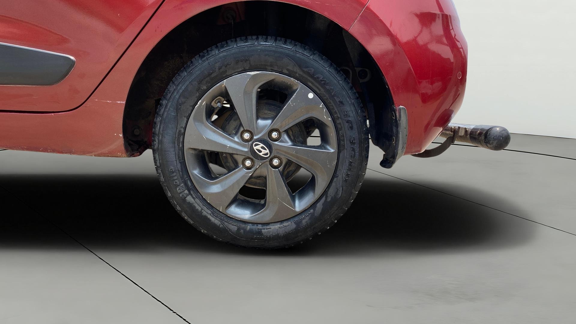 View 2019 Hyundai Grand i10 Sportz 1.2 Kappa VTVT Dual Tone Image 7 Used 2019 Hyundai Grand i10 Sportz 1.2 Kappa VTVT Dual Tone Image 7
