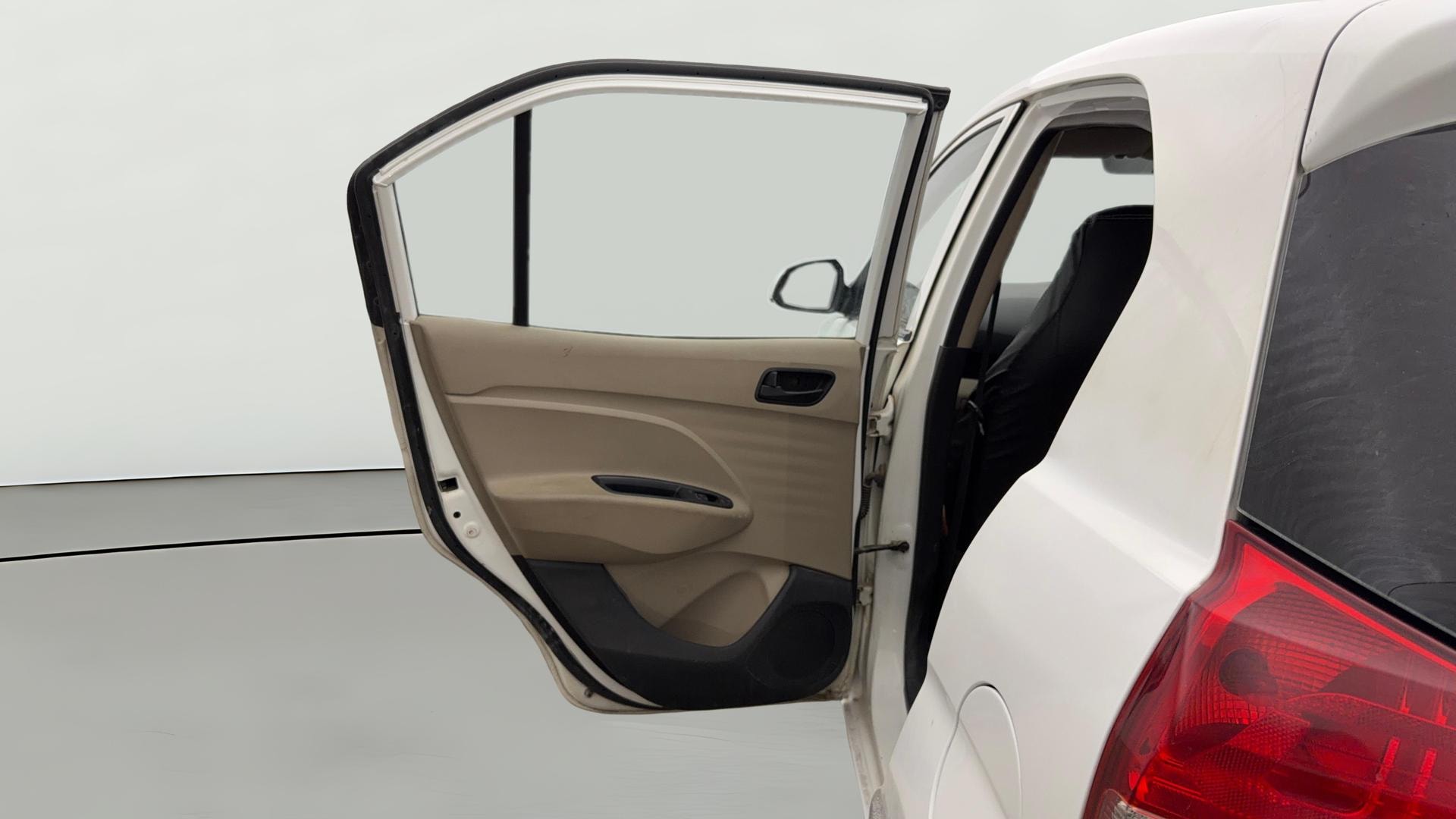 View 2021 Hyundai New Santro D-Lite Petrol Image 22 Used 2021 Hyundai New Santro D-Lite Petrol Image 22