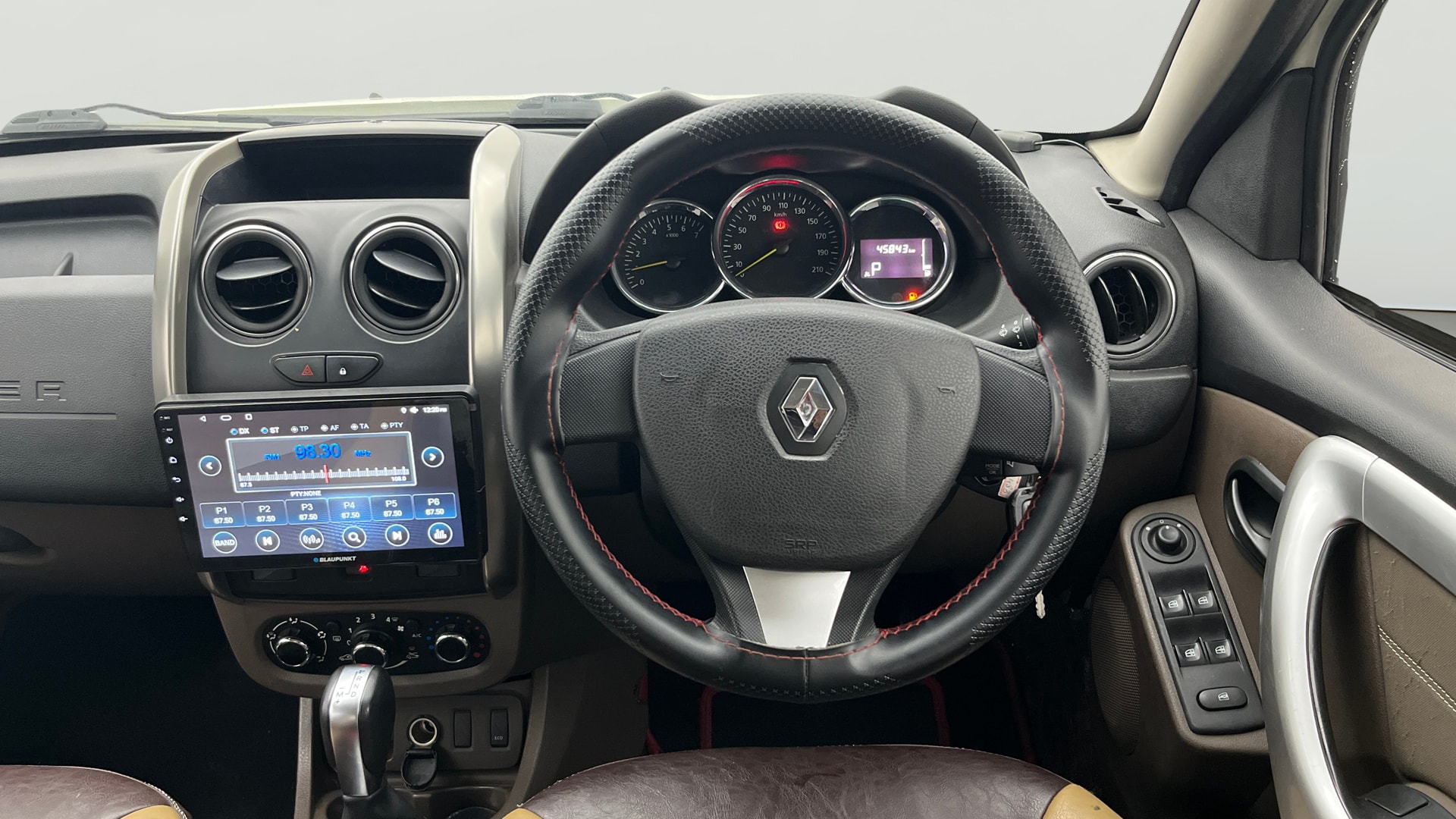 View 2019 Renault Duster Petrol RxS CVT Petrol Image 20 Used 2019 Renault Duster Petrol RxS CVT Petrol Image 20