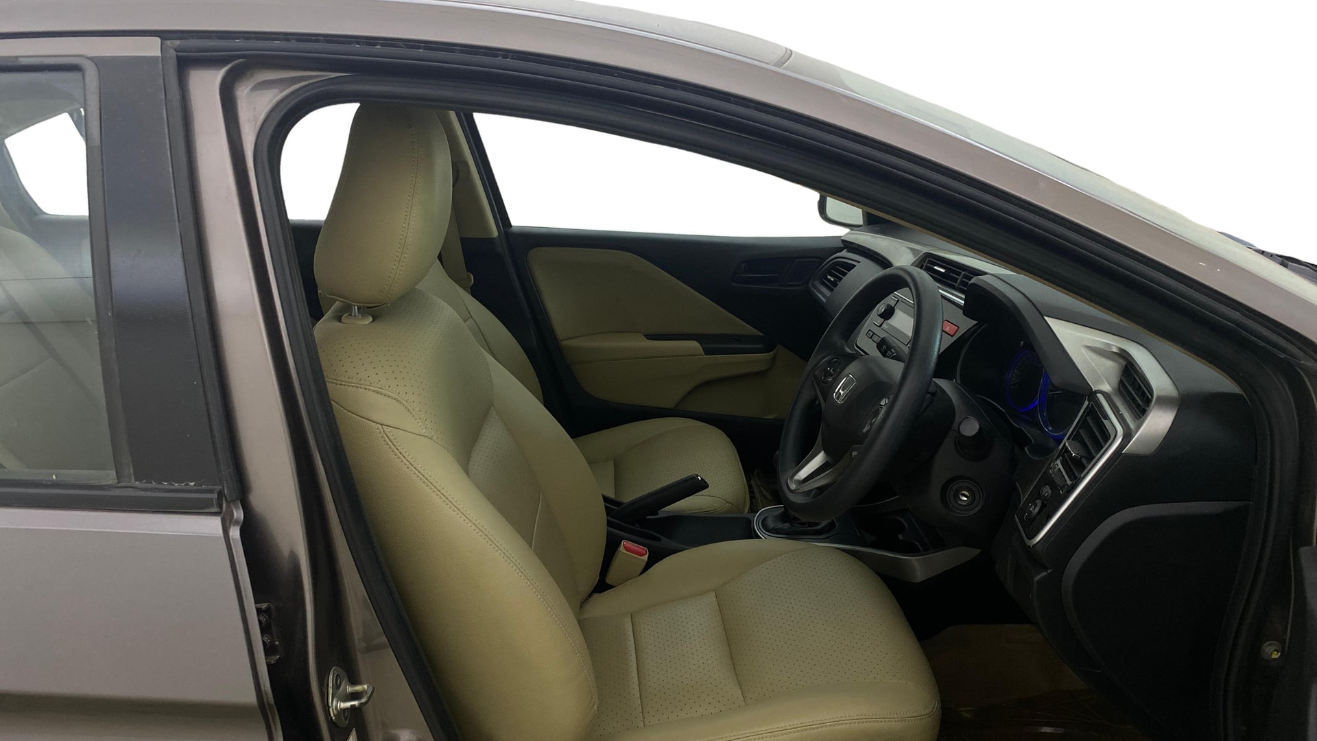 View 2015 Honda City ZX MT Diesel Anniversary Edition Image 27 Used 2015 Honda City ZX MT Diesel Anniversary Edition Image 27