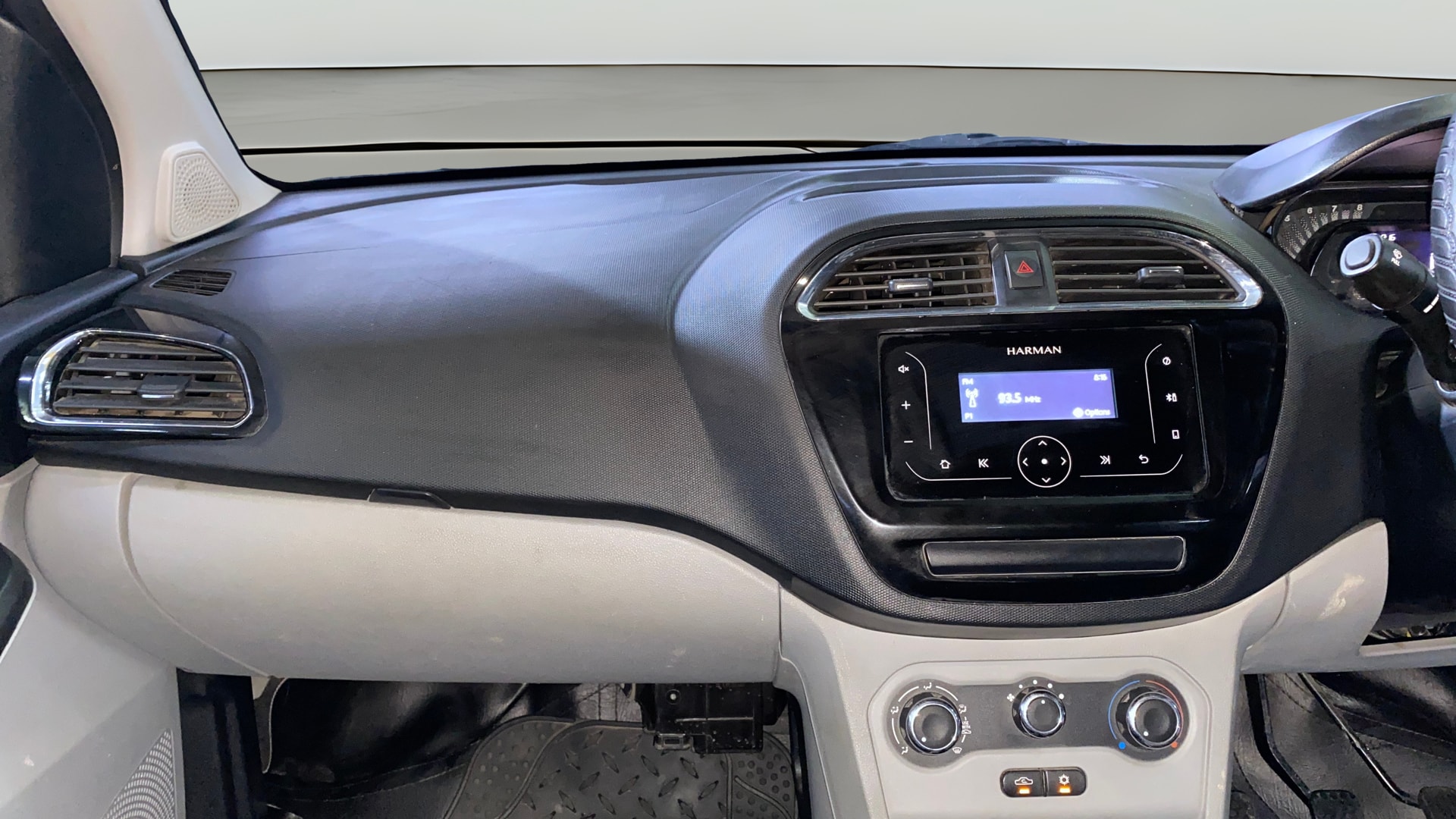 Used 2023 Tata Tiago Used 2023 Tata Tiago