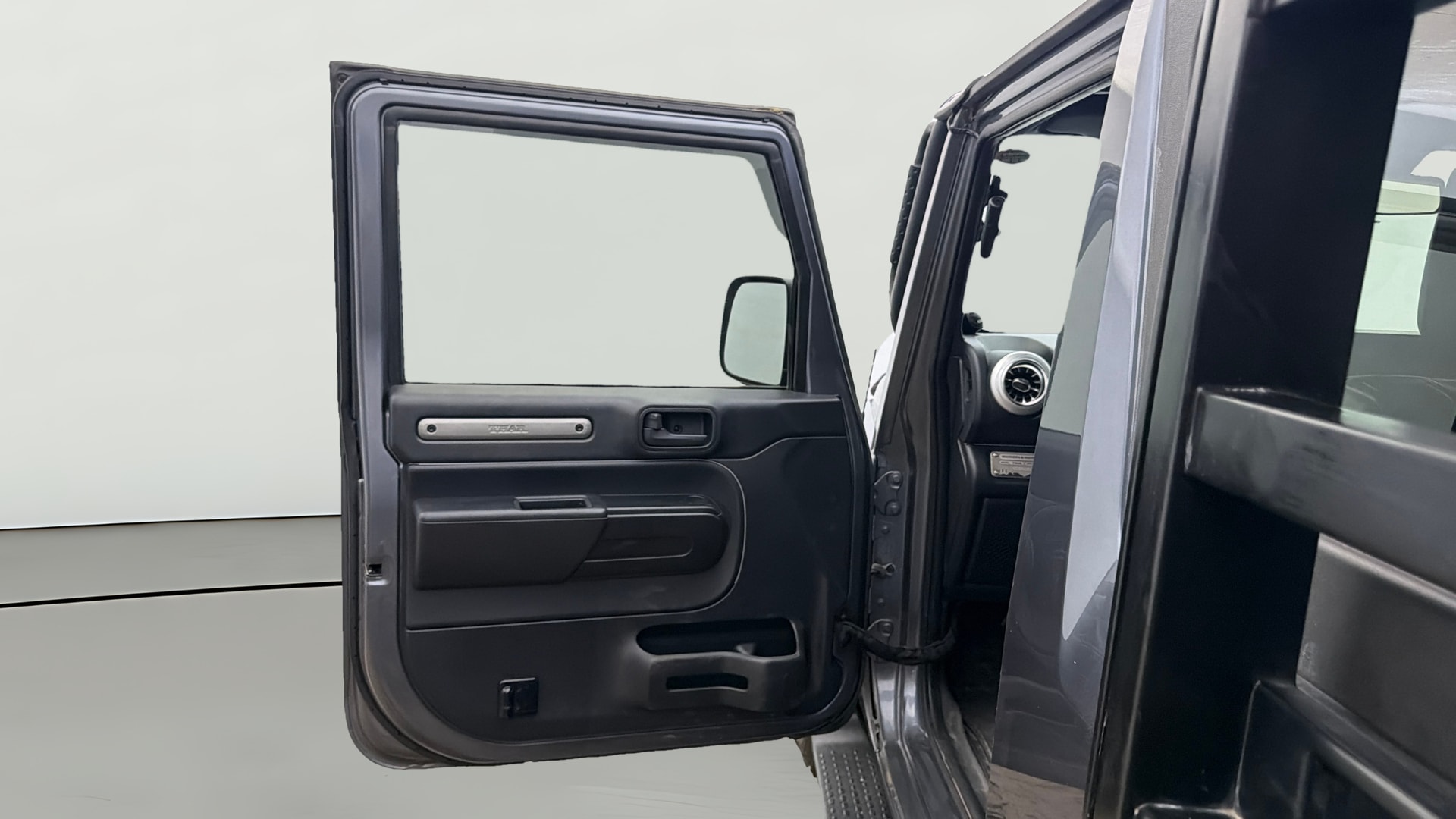 View 2021 Mahindra Thar AX Standard Manual Soft Top 6 Seater Image 30 Used 2021 Mahindra Thar AX Standard Manual Soft Top 6 Seater Image 30