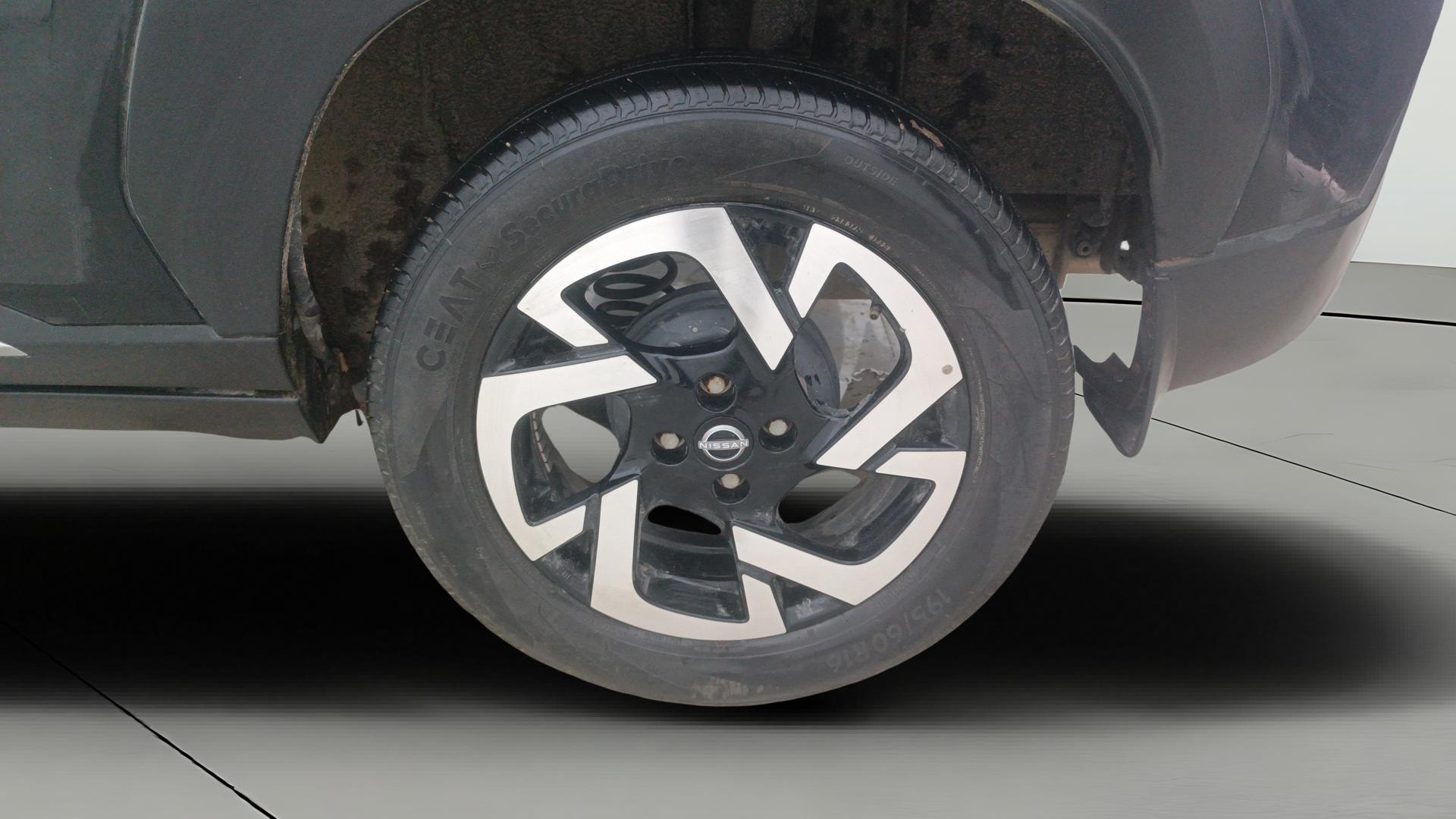 View 2022 Nissan Magnite XV Image 8 Used 2022 Nissan Magnite XV Image 8