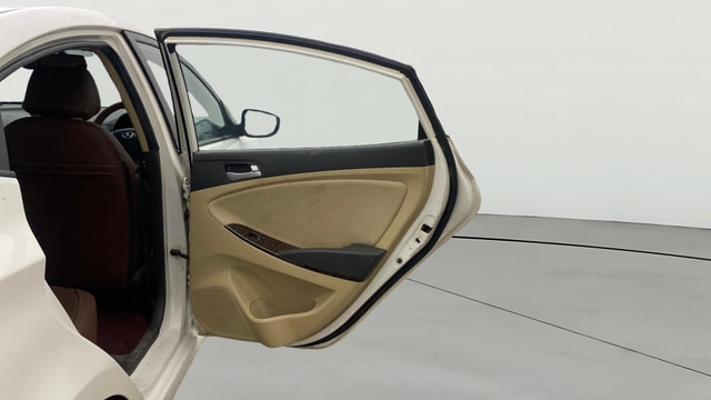 View Hyundai Fluidic Verna Image 7 Used Hyundai Fluidic Verna Image 7