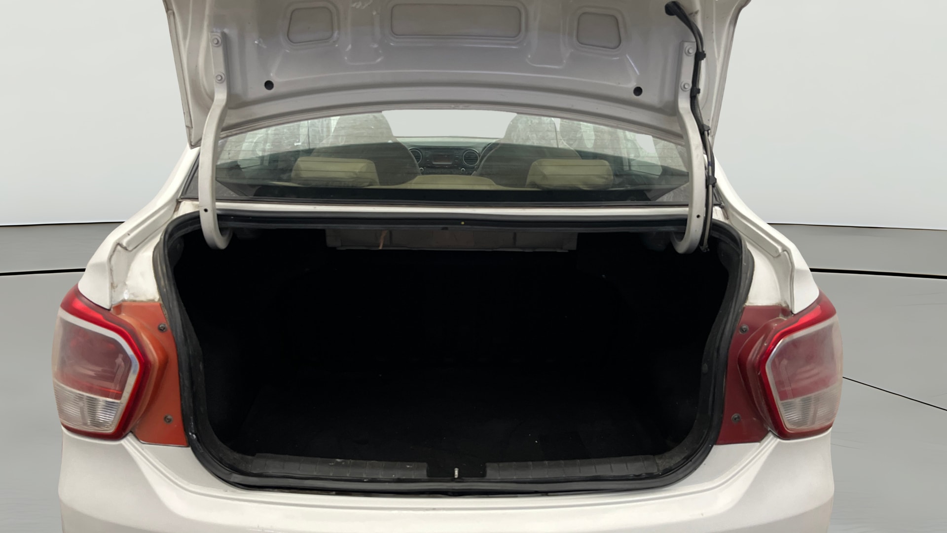 View 2014 Hyundai Xcent E Petrol Image 36 Used 2014 Hyundai Xcent E Petrol Image 36