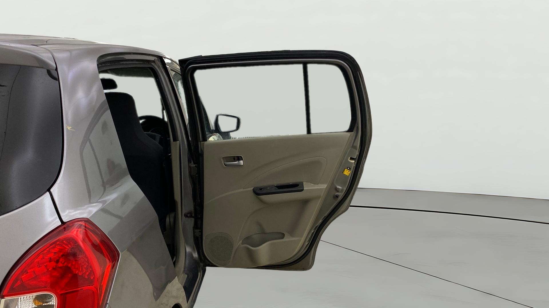 View 2015 Maruti Suzuki 1000 Base Variant Image 7 Used 2015 Maruti Suzuki 1000 Base Variant Image 7