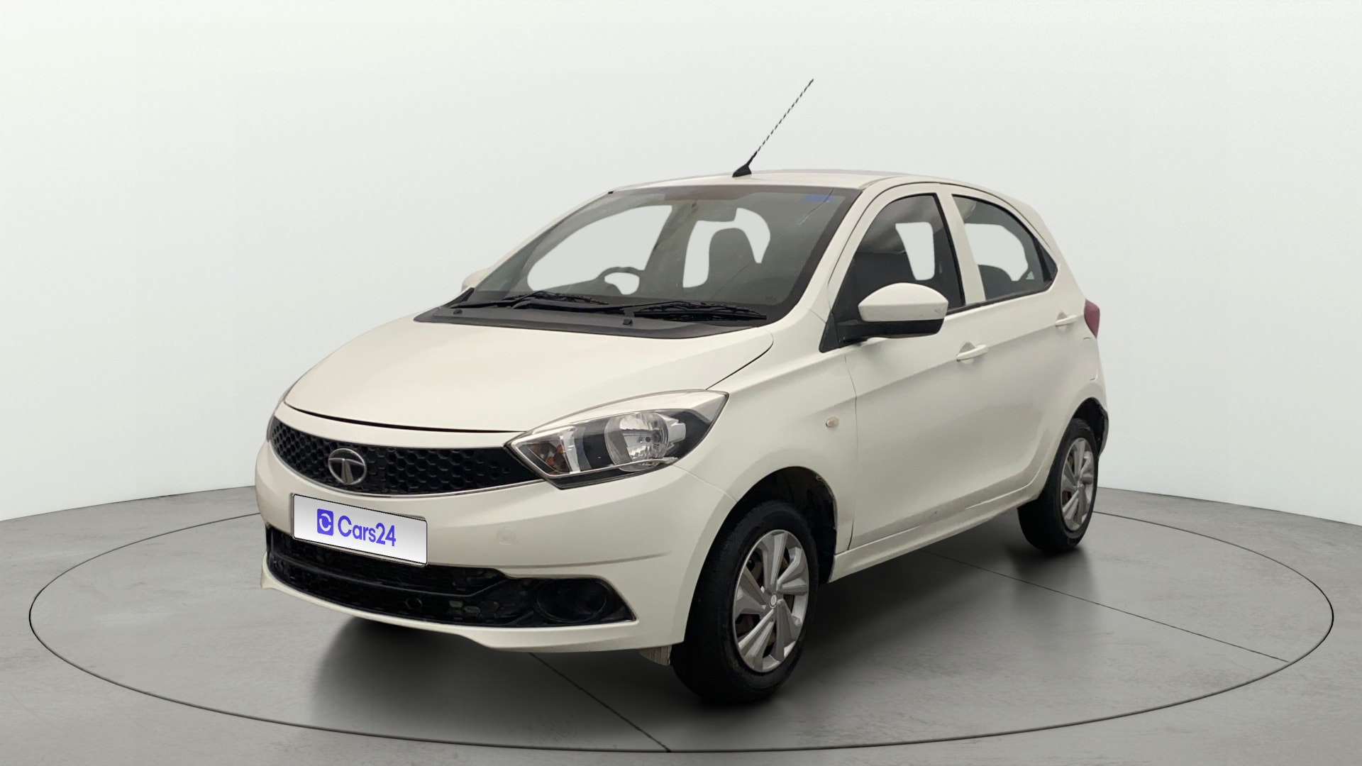 View 2018 Tata Tiago Revotorq XB Image 23 Used 2018 Tata Tiago Revotorq XB Image 23