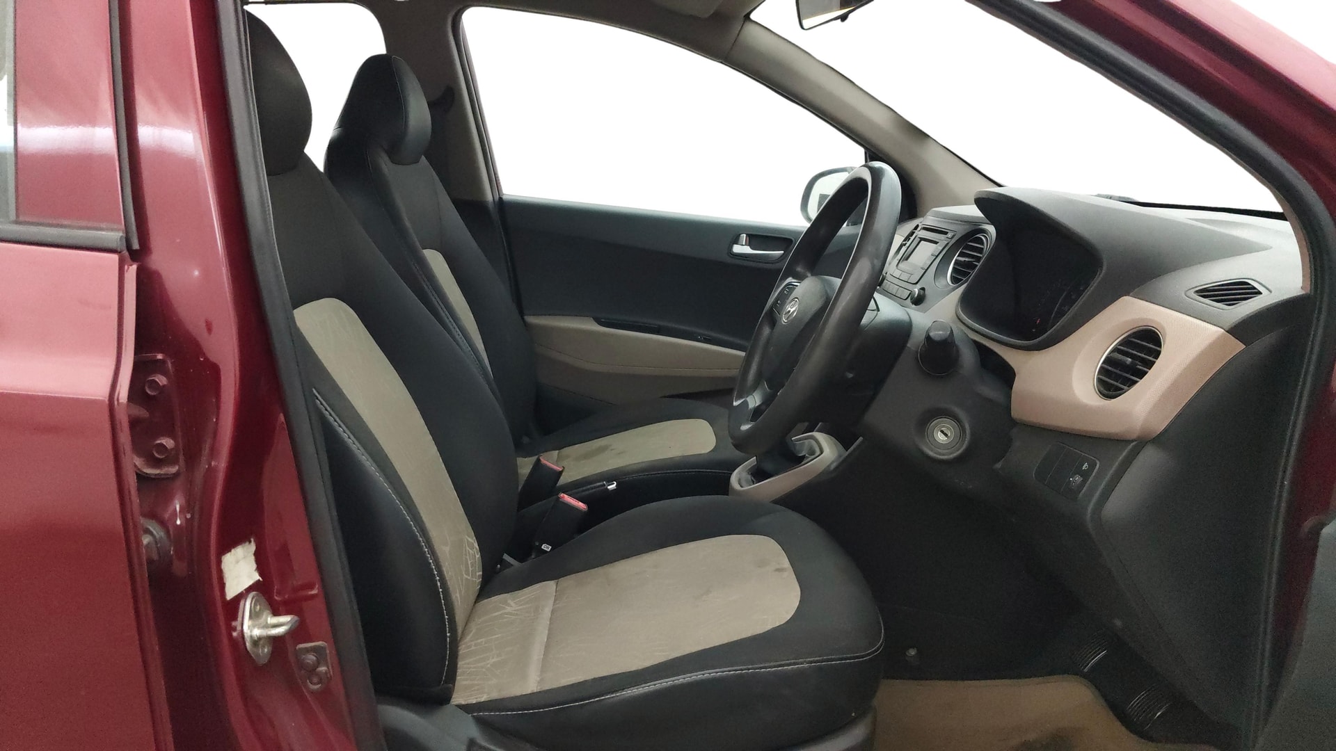 View 2015 Hyundai Grand i10 Sportz 1.2 Kappa Image 25 Used 2015 Hyundai Grand i10 Sportz 1.2 Kappa Image 25