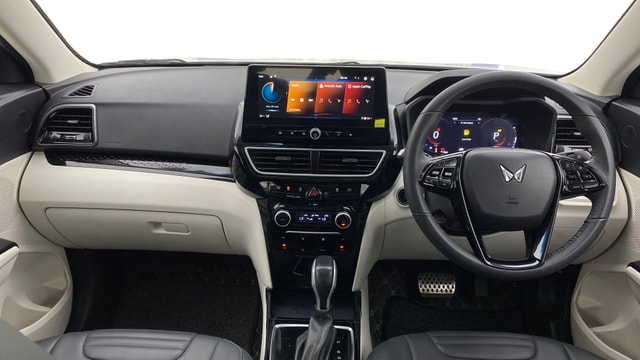 View Mahindra XUV 3XO Image 16 Used Mahindra XUV 3XO Image 16