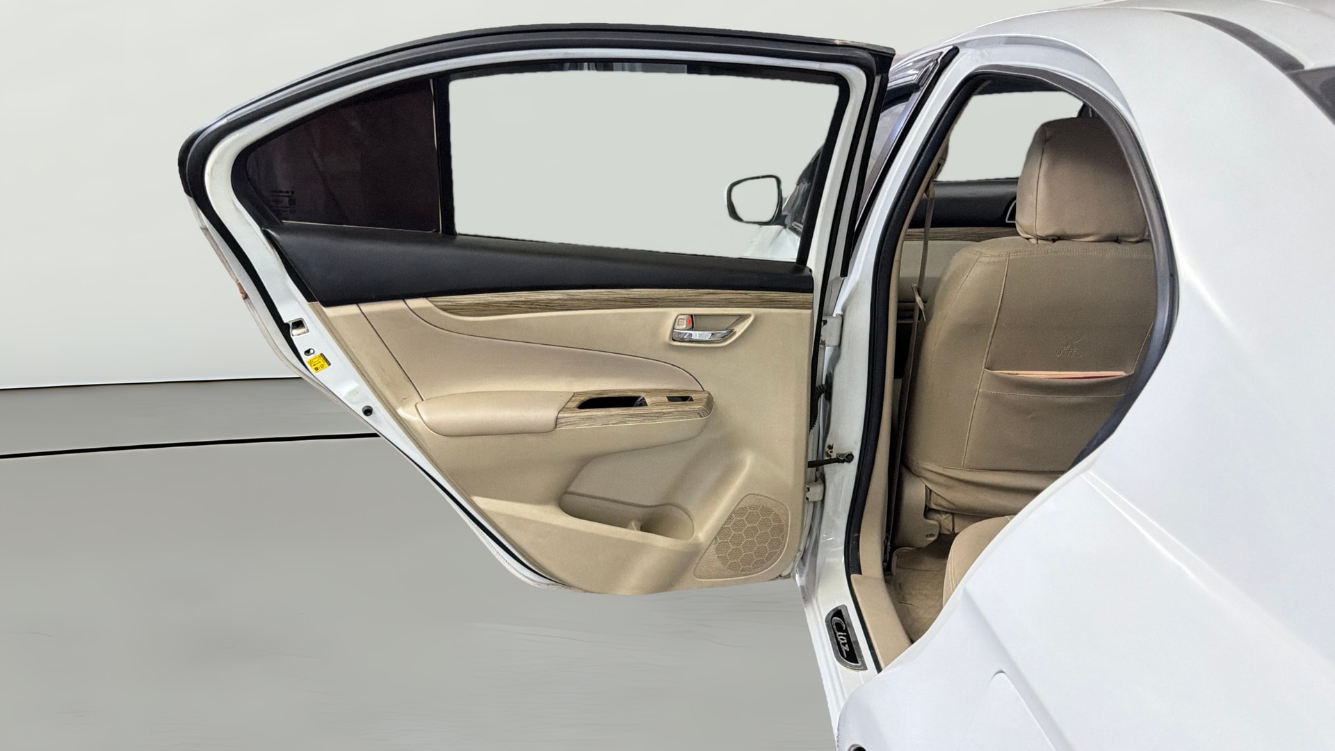 View 2019 Maruti Suzuki 1000 Base Variant Image 22 Used 2019 Maruti Suzuki 1000 Base Variant Image 22