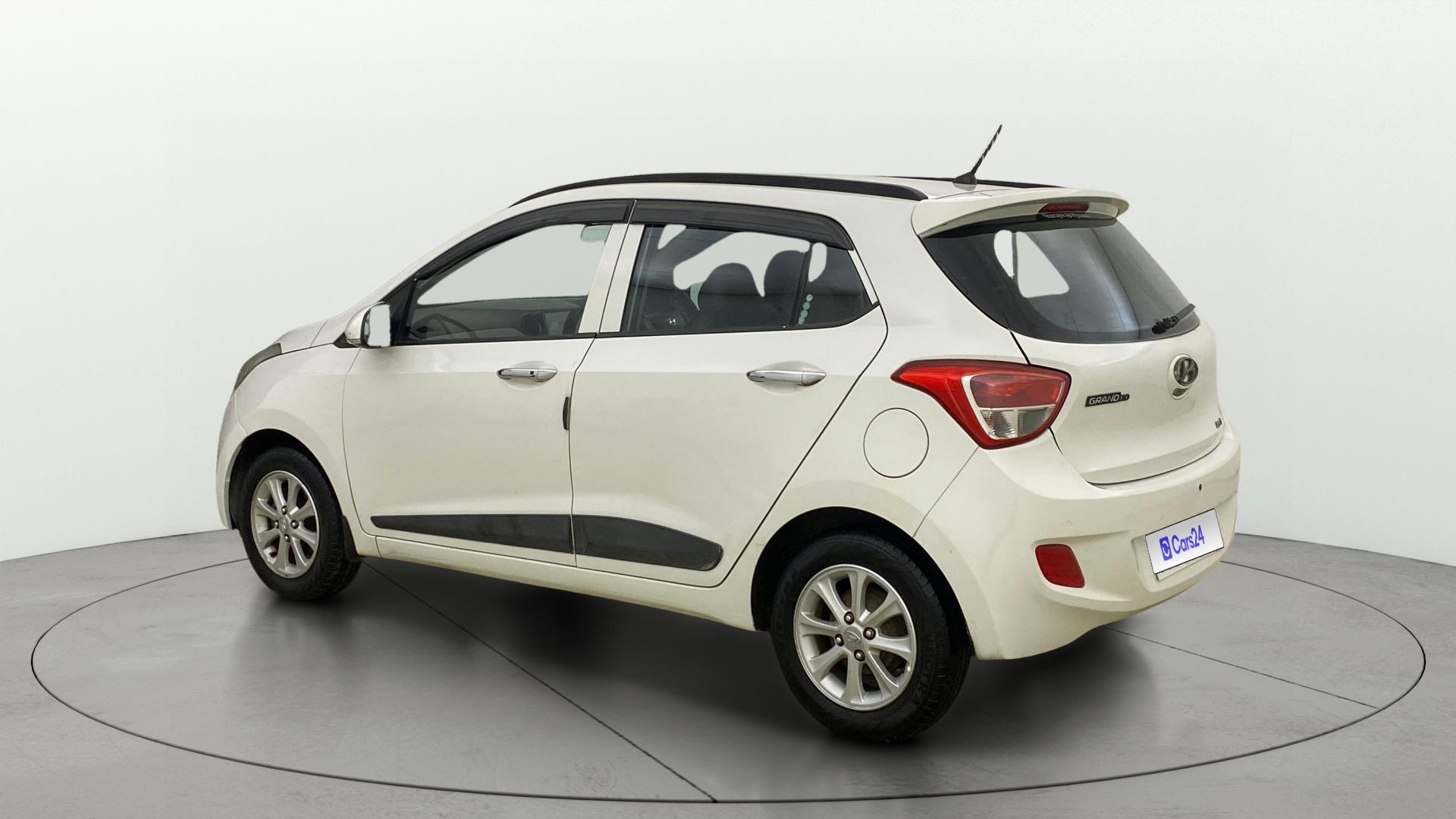 View 2014 Hyundai Grand i10 Asta AT 1.2 Kappa VTVT Image 2 Used 2014 Hyundai Grand i10 Asta AT 1.2 Kappa VTVT Image 2