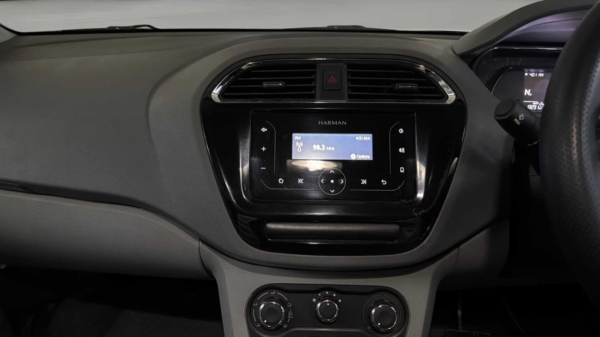 View 2022 Tata Tigor XE Diesel Image 17 Used 2022 Tata Tigor XE Diesel Image 17