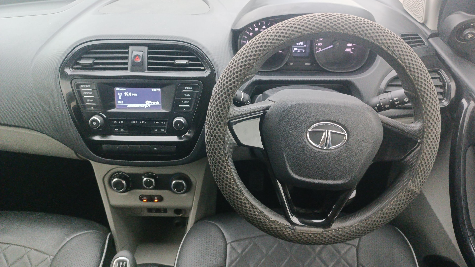 View 2019 Tata Tiago Revotorq XB Image 20 Used 2019 Tata Tiago Revotorq XB Image 20
