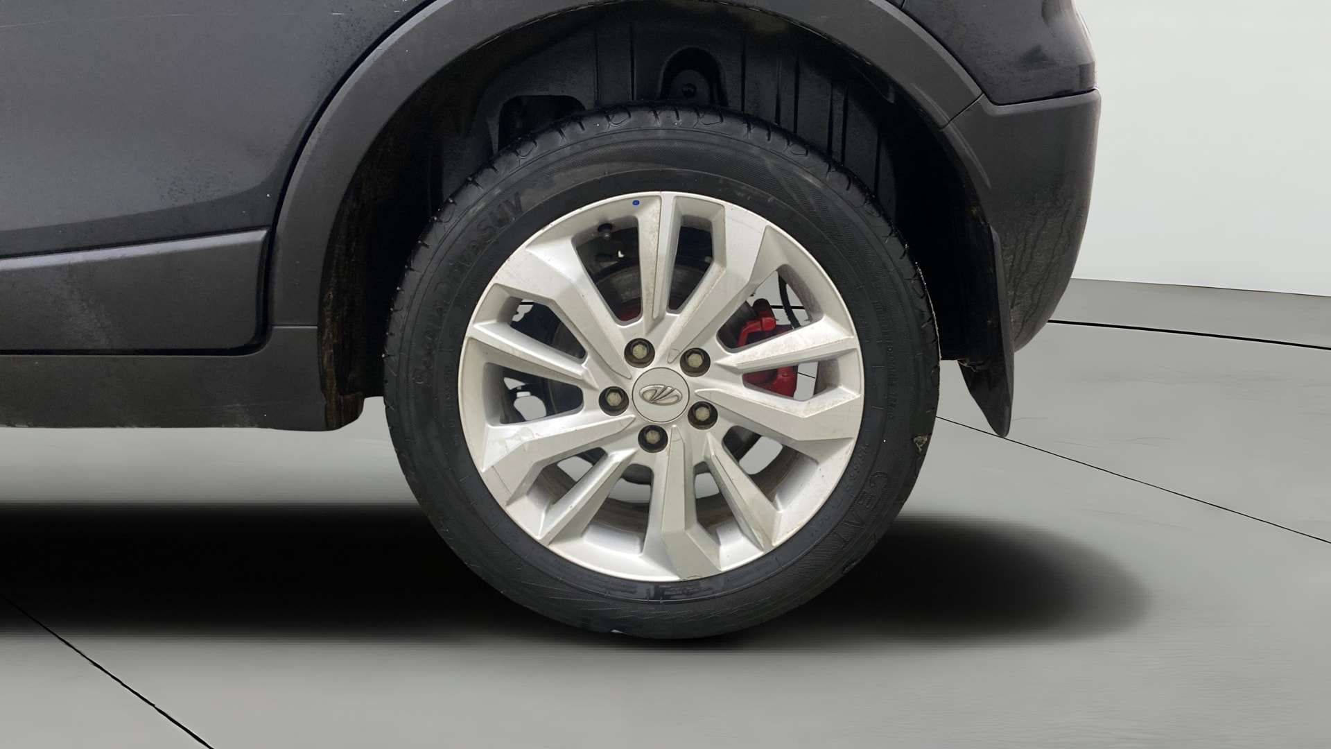 View 2020 Mahindra XUV300 W4 Petrol BS IV Image 8 Used 2020 Mahindra XUV300 W4 Petrol BS IV Image 8