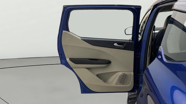 View Renault Triber Image 15 Used Renault Triber Image 15