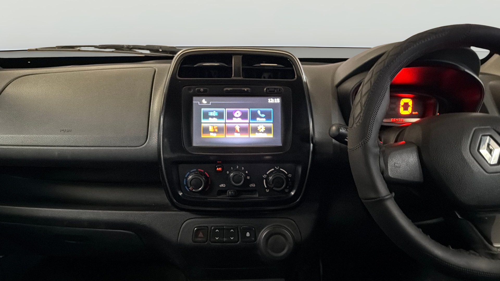View 2017 Renault Kwid RXT 1.0 Image 17 Used 2017 Renault Kwid RXT 1.0 Image 17