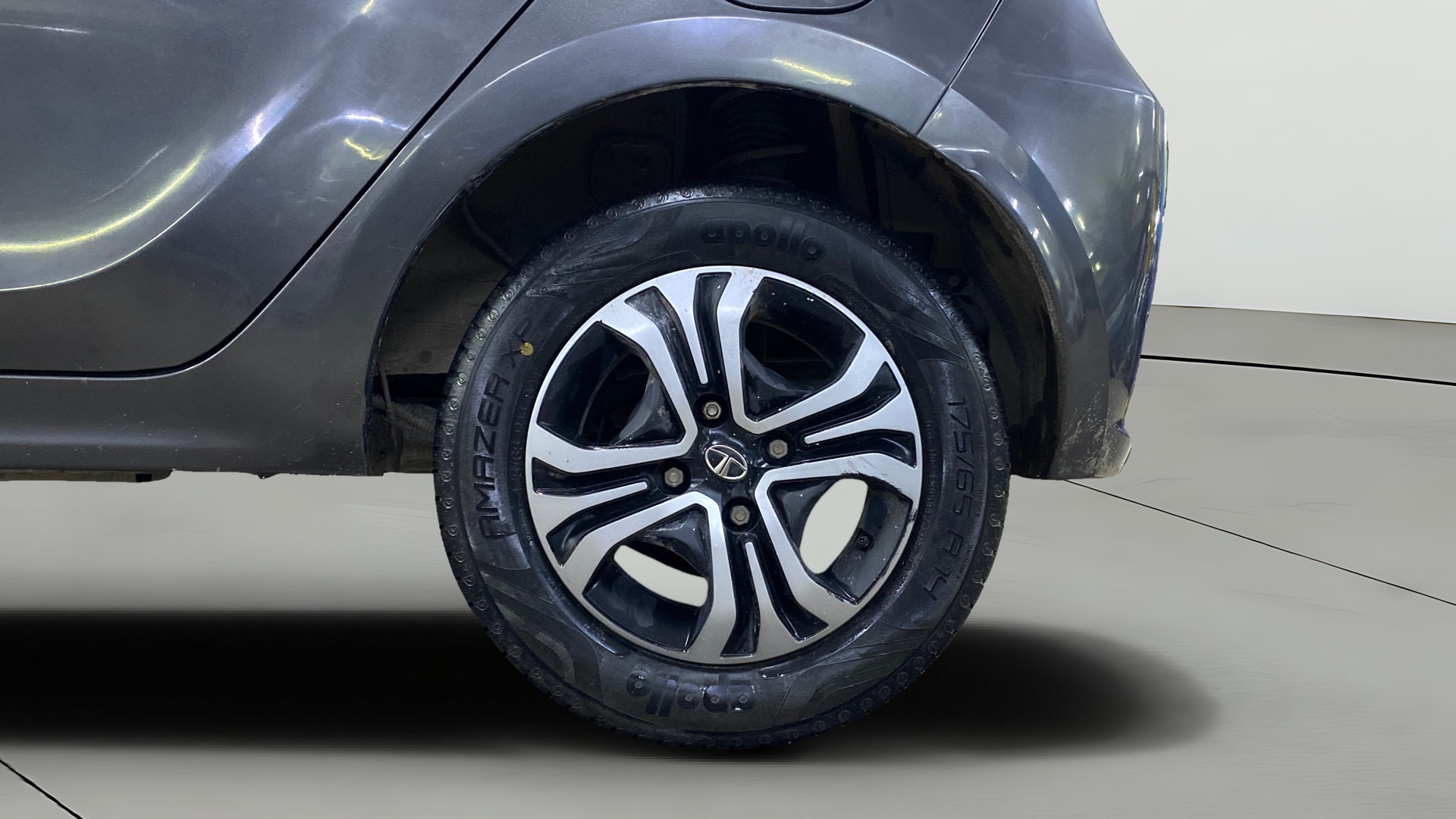 View 2021 Tata Tiago Revotorq XB Image 11 Used 2021 Tata Tiago Revotorq XB Image 11