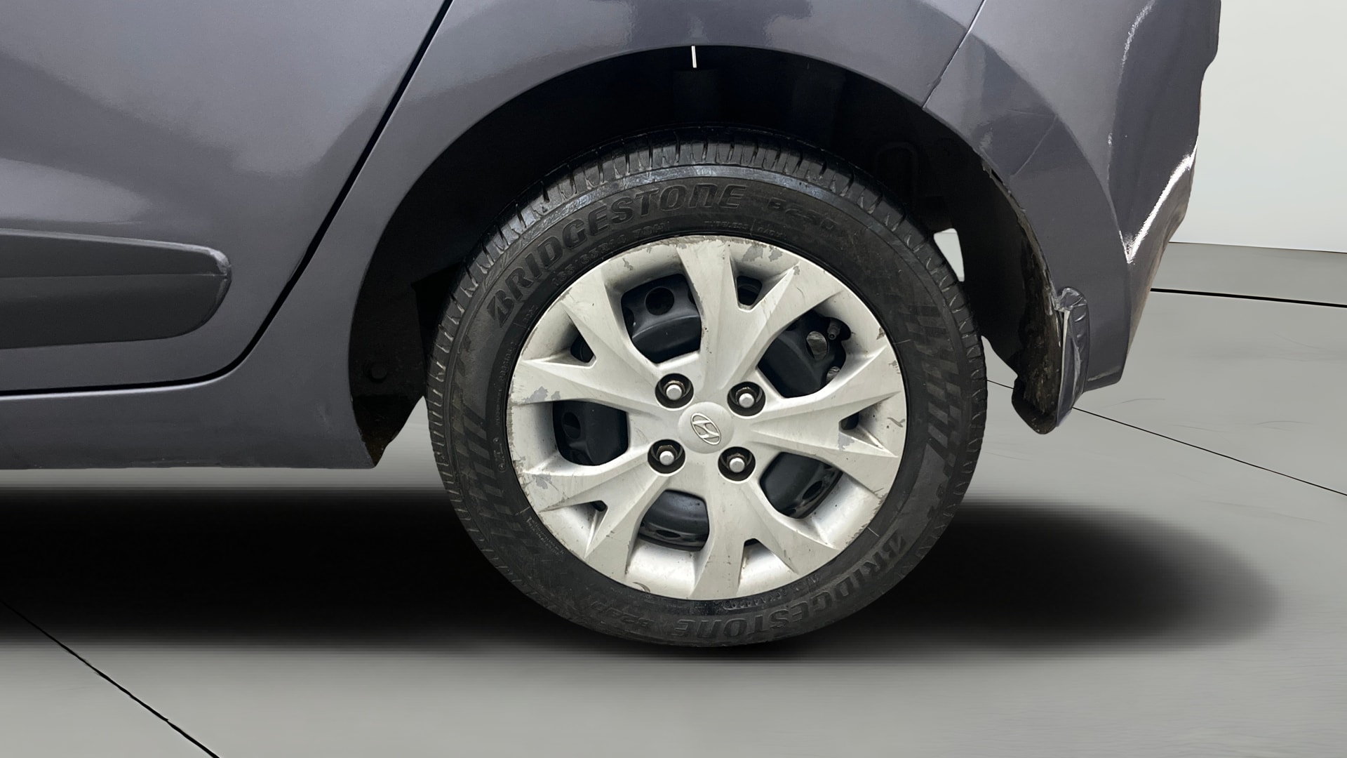 View 2015 Hyundai Grand i10 Sportz 1.2 Kappa Image 11 Used 2015 Hyundai Grand i10 Sportz 1.2 Kappa Image 11