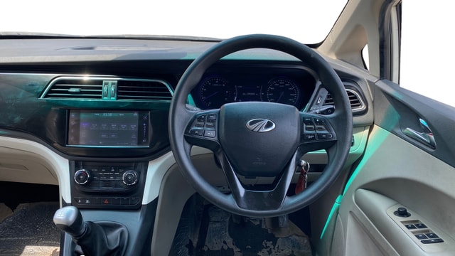 View Mahindra Marazzo Image 14 Used Mahindra Marazzo Image 14