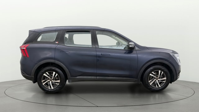 View Mahindra XUV700 Image 8 Used Mahindra XUV700 Image 8