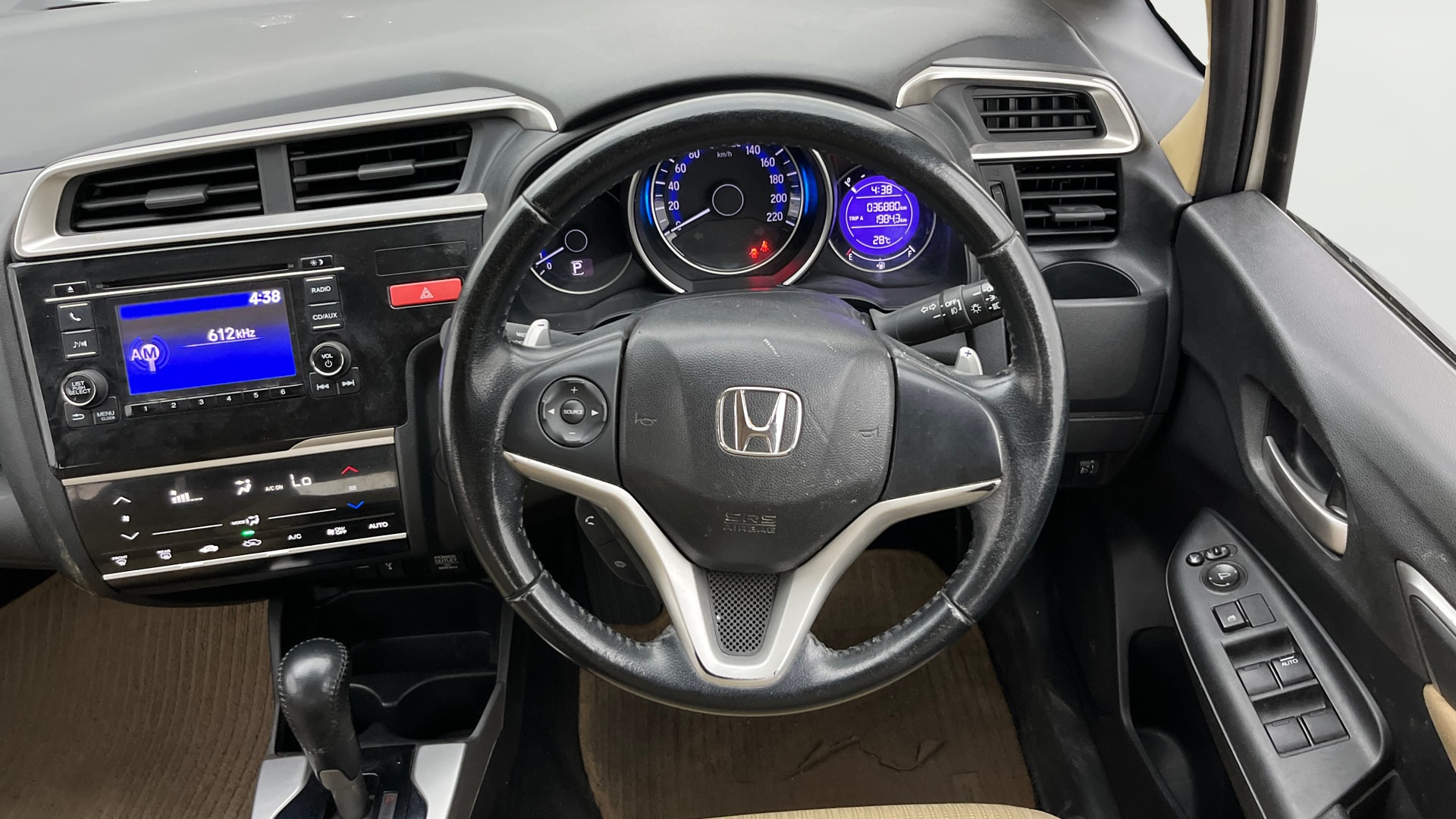 View 2015 Honda Jazz E MT Diesel Image 13 Used 2015 Honda Jazz E MT Diesel Image 13