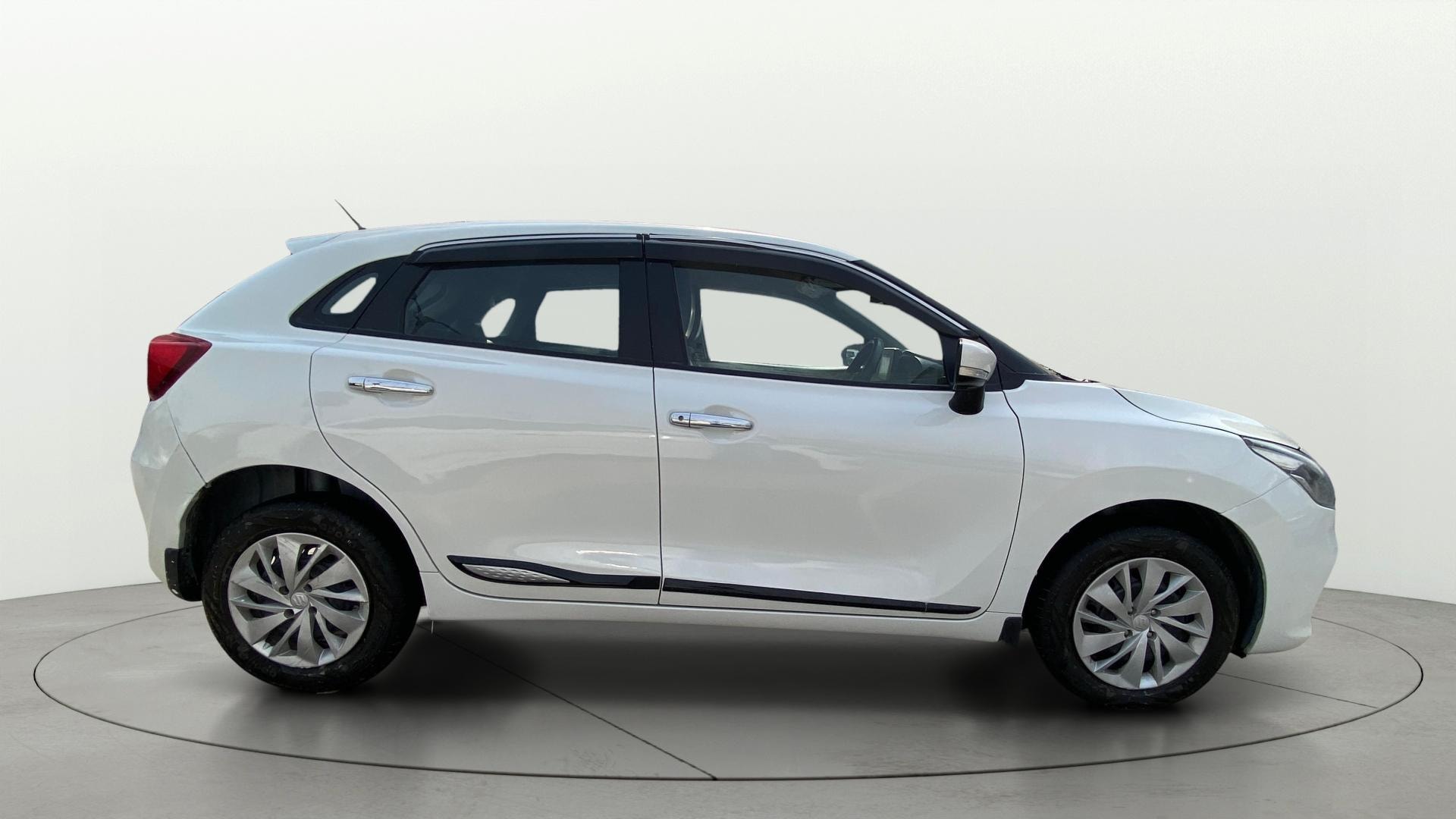 View 2022 Maruti Suzuki 1000 Base Variant Image 8 Used 2022 Maruti Suzuki 1000 Base Variant Image 8