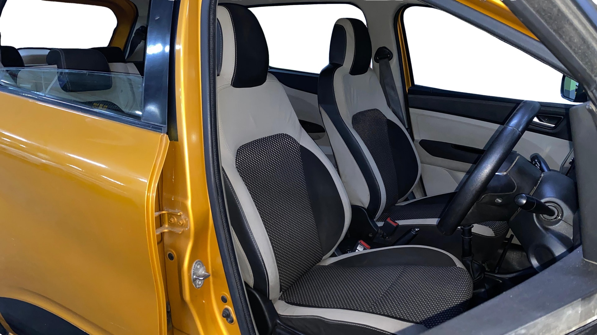 View 2019 Renault Triber RXZ Image 18 Used 2019 Renault Triber RXZ Image 18