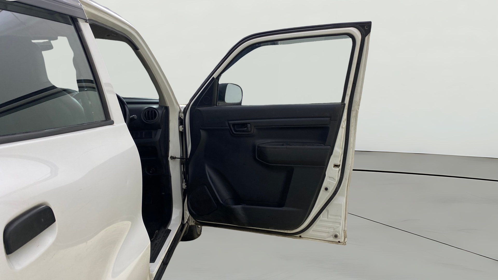 View 2020 Maruti Suzuki 1000 Base Variant Image 43 Used 2020 Maruti Suzuki 1000 Base Variant Image 43